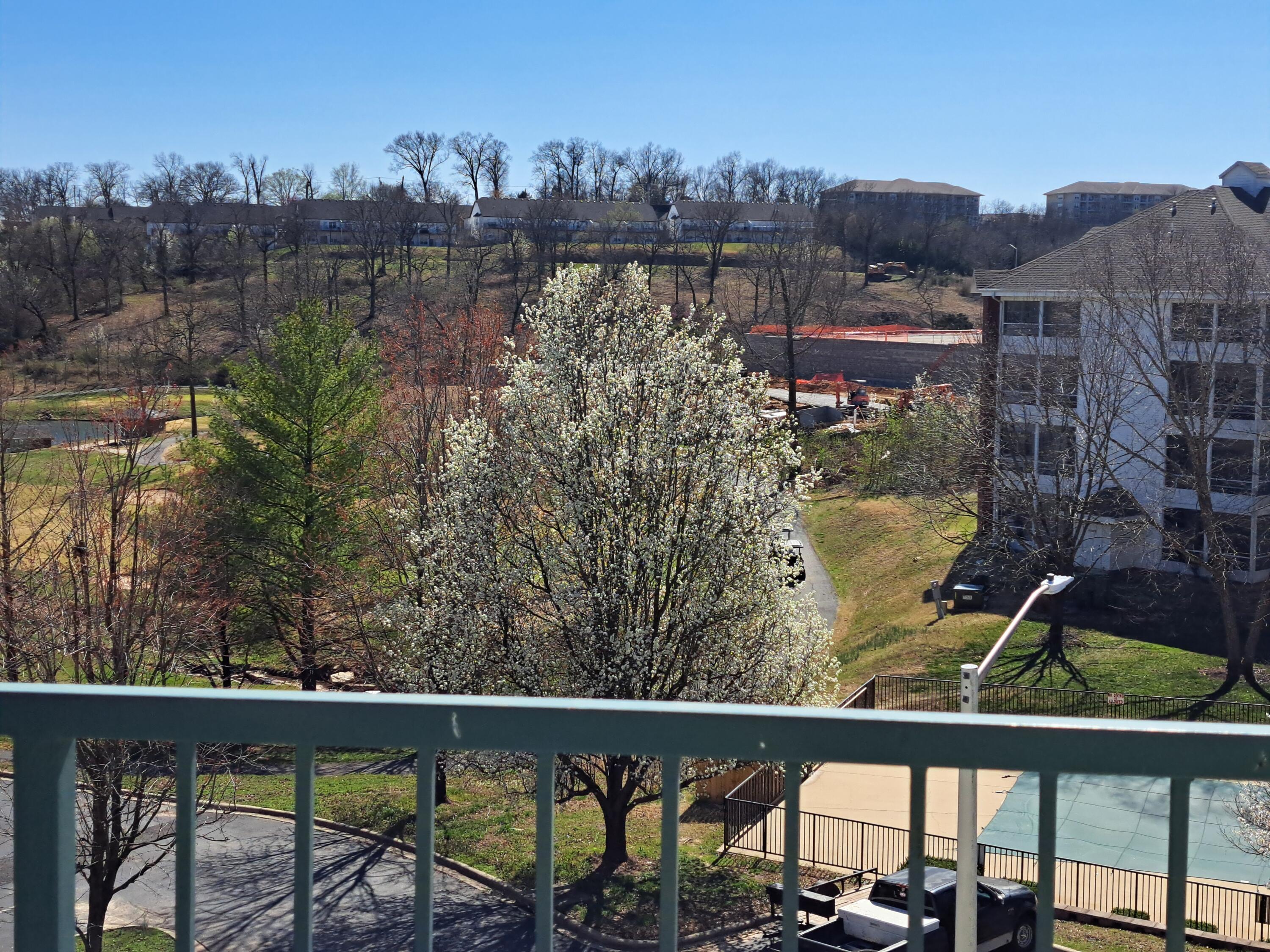 2700 Green Mountain Drive Property Photo 7