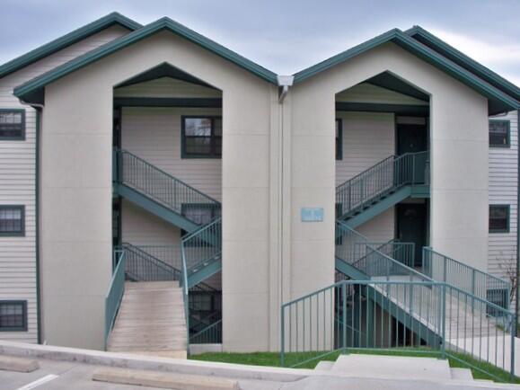 2700 Green Mountain Drive Property Photo 10