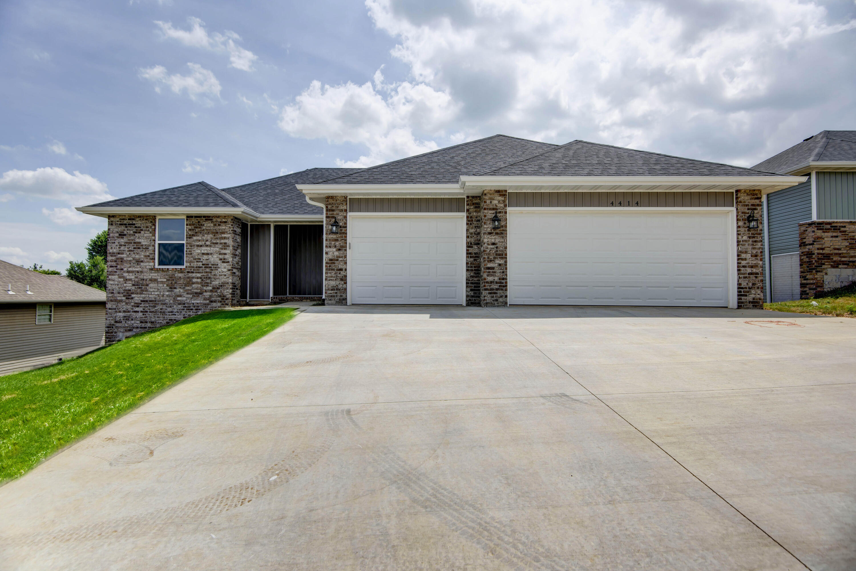 4414 North Shirley Property Photo 2