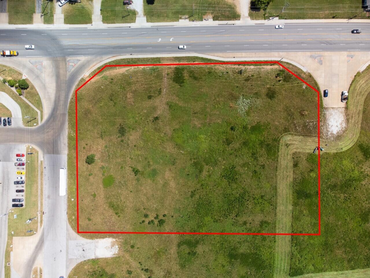 3.8 Ac East 32nd Street & Bedford Property Photo 3