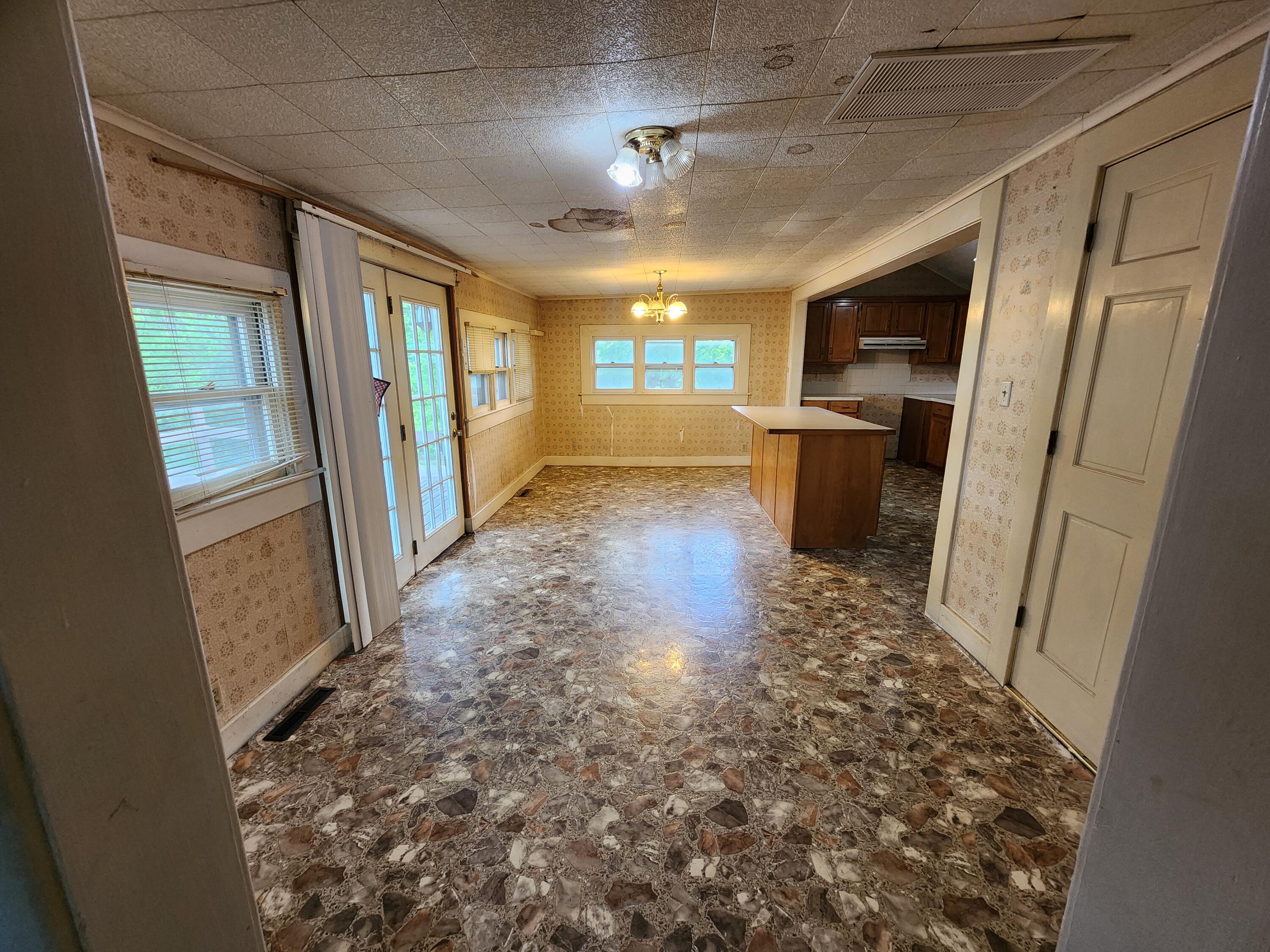 1622&1624 West Fairview Ave. Property Photo 8