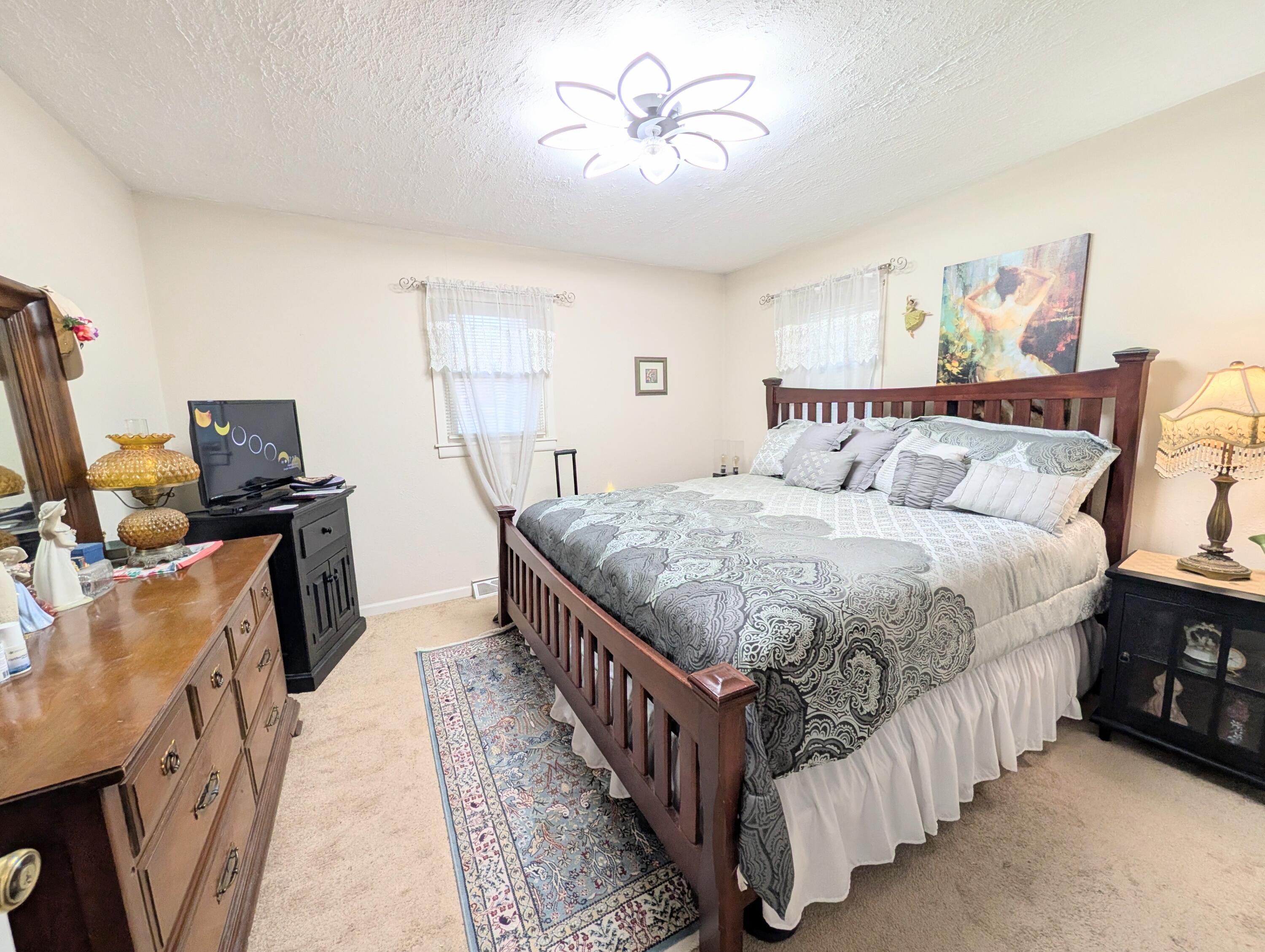 1804 South Phillips Street Property Photo 18