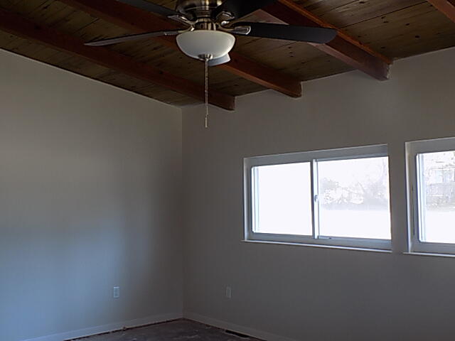 2153 South Hampton Avenue Property Photo 8