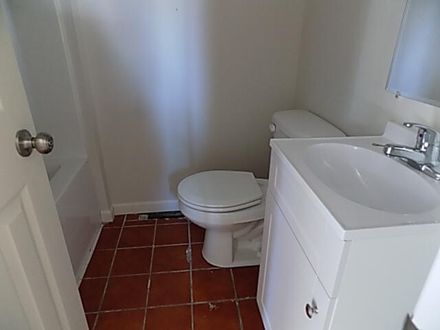 2153 South Hampton Avenue Property Photo 11
