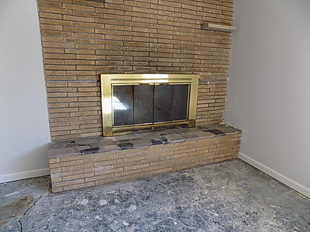 2153 South Hampton Avenue Property Photo 13