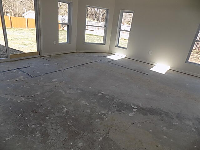 2153 South Hampton Avenue Property Photo 14
