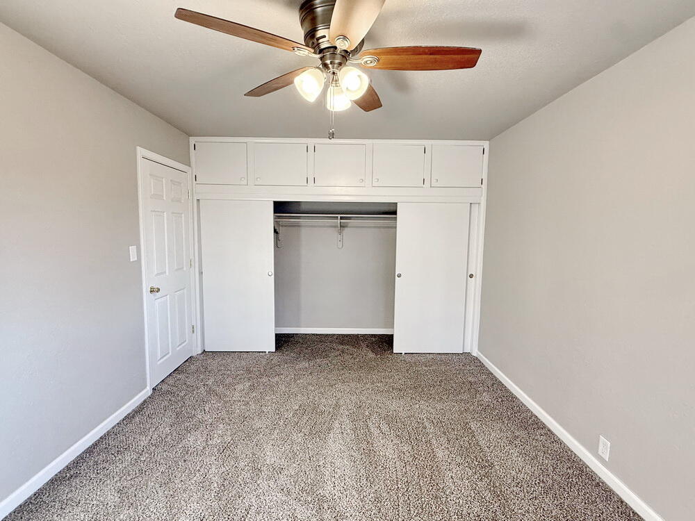 701 South Elm Street Property Photo 16