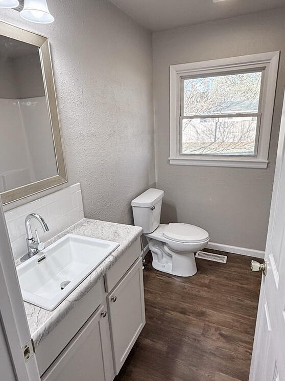 701 South Elm Street Property Photo 20