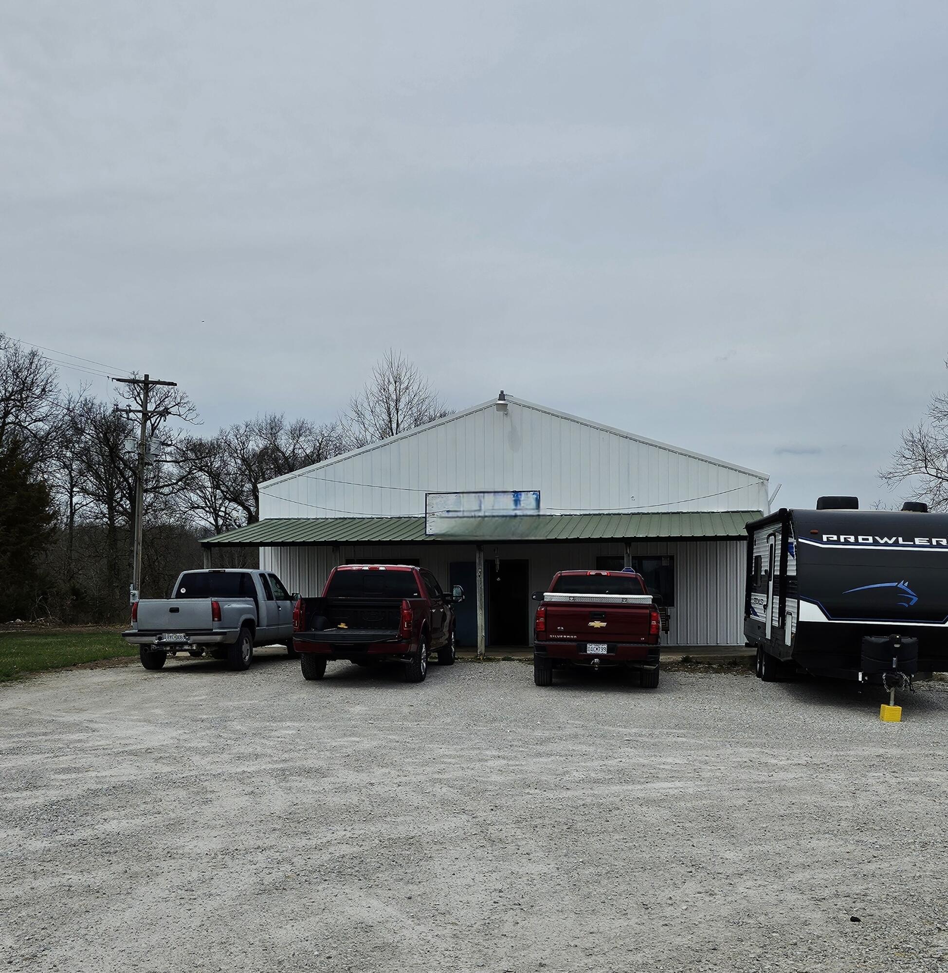 11007 7 Highway Property Photo