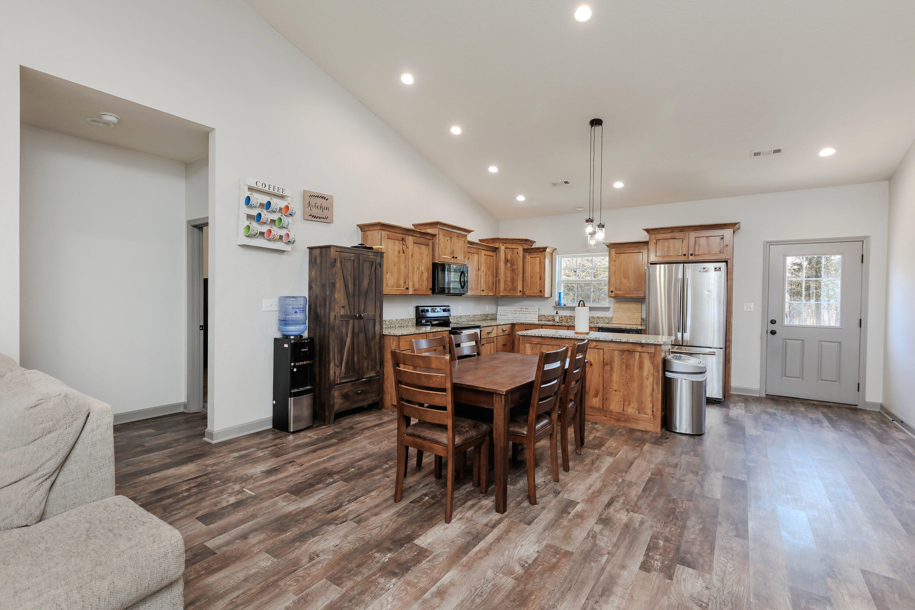 584 Birdsong Lane Property Photo 11