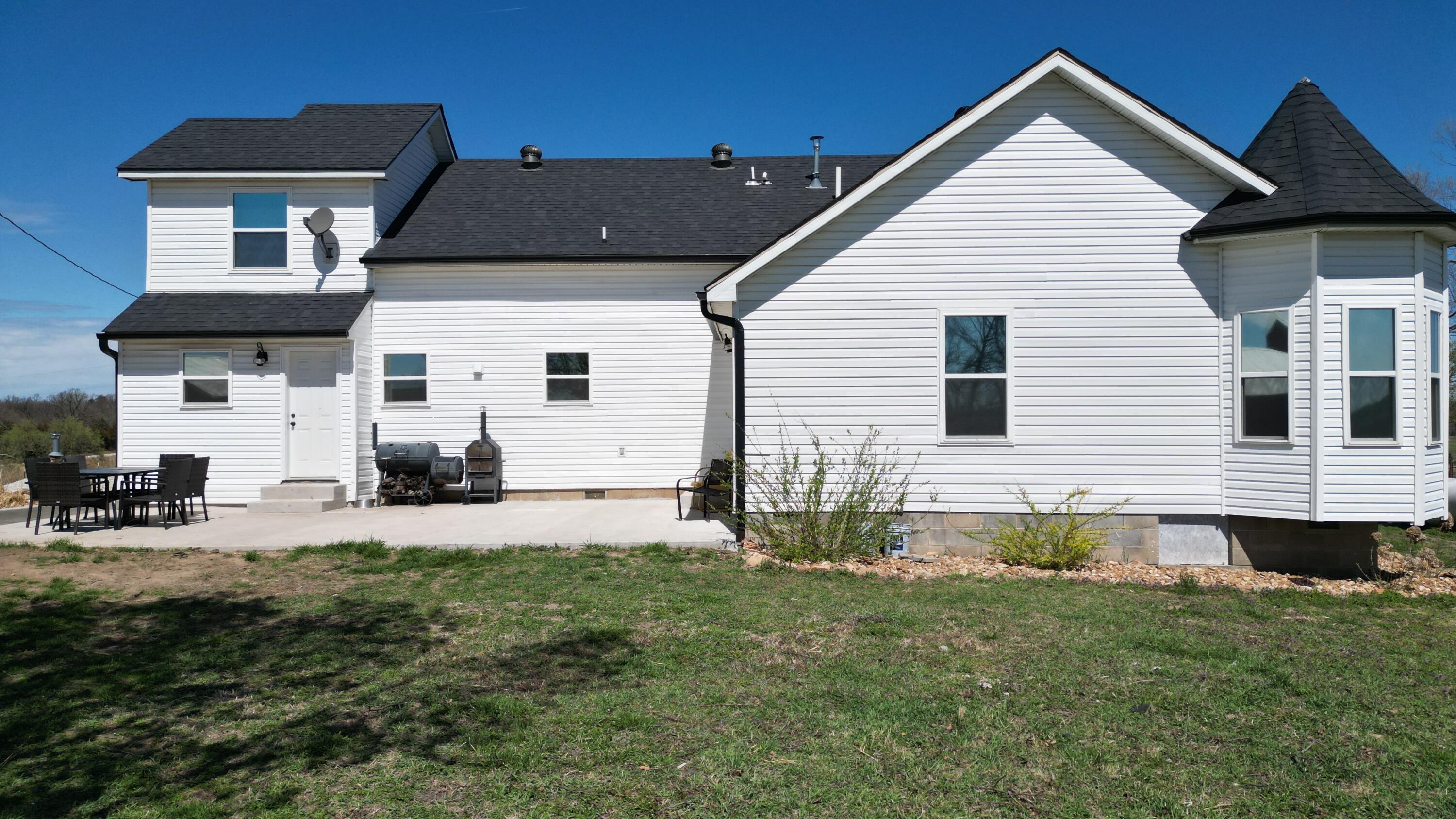 1892 East 415th Road Property Photo 44