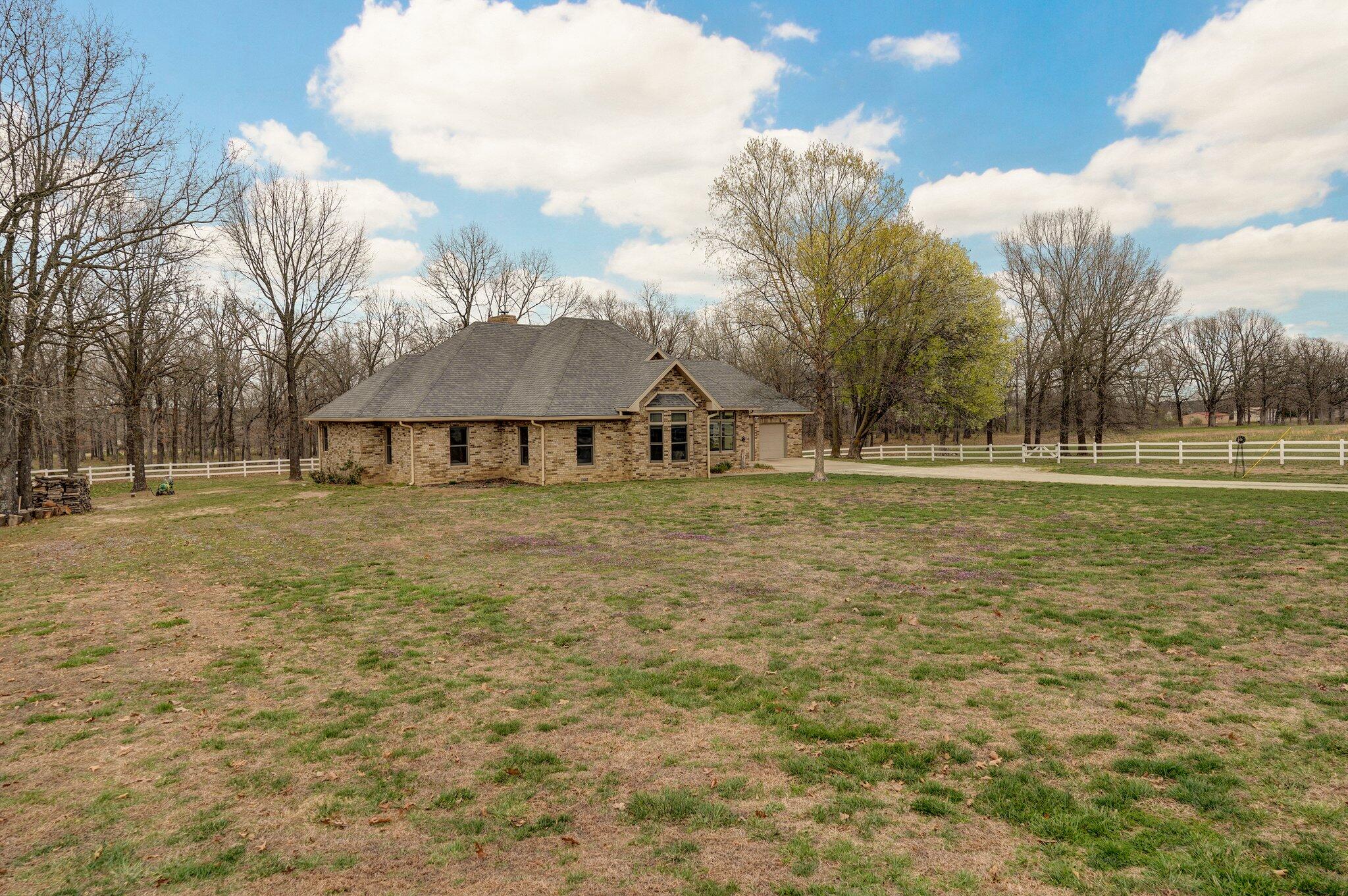 160 Foose Road Property Photo 5
