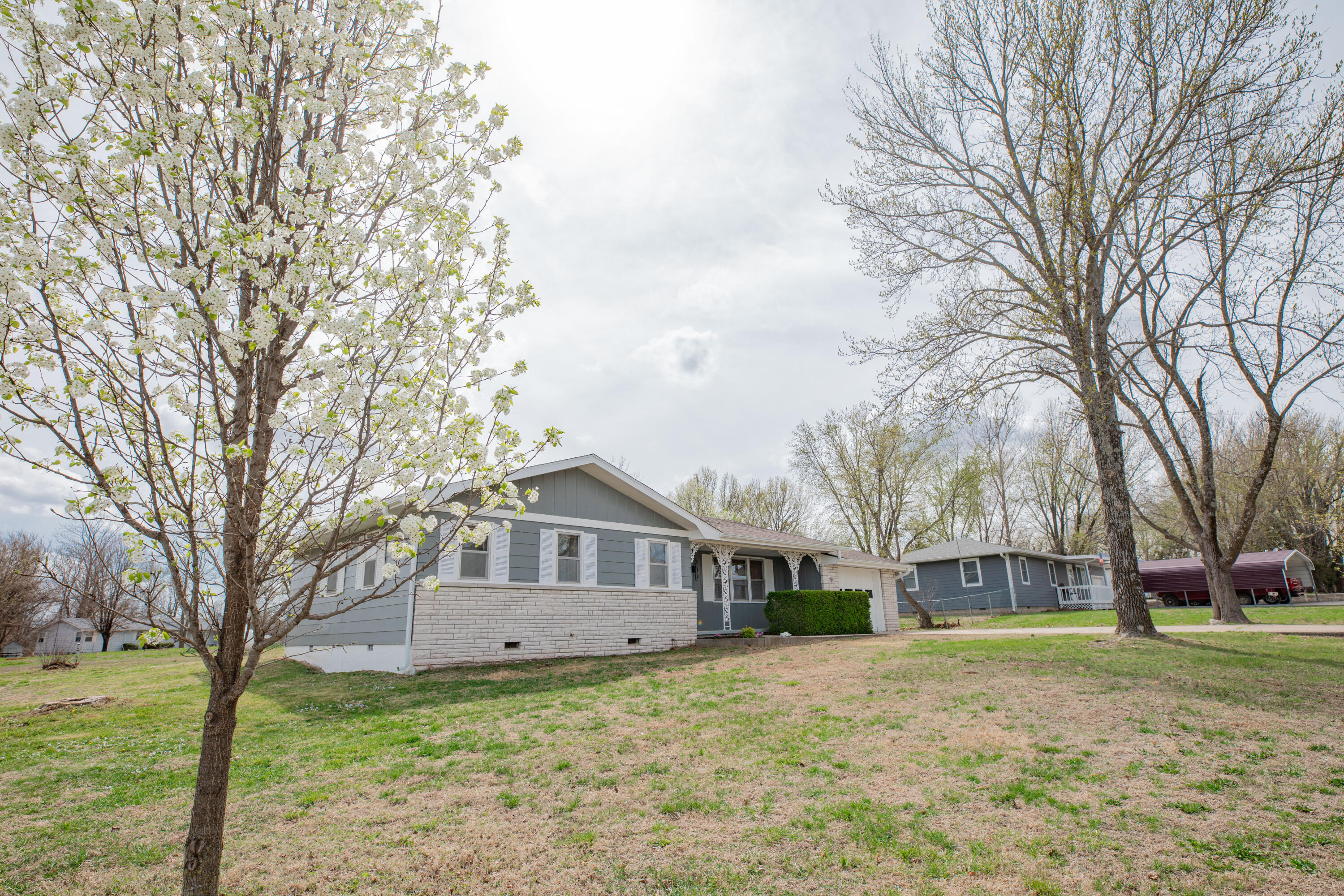 300 West Fairview Street Property Photo 33
