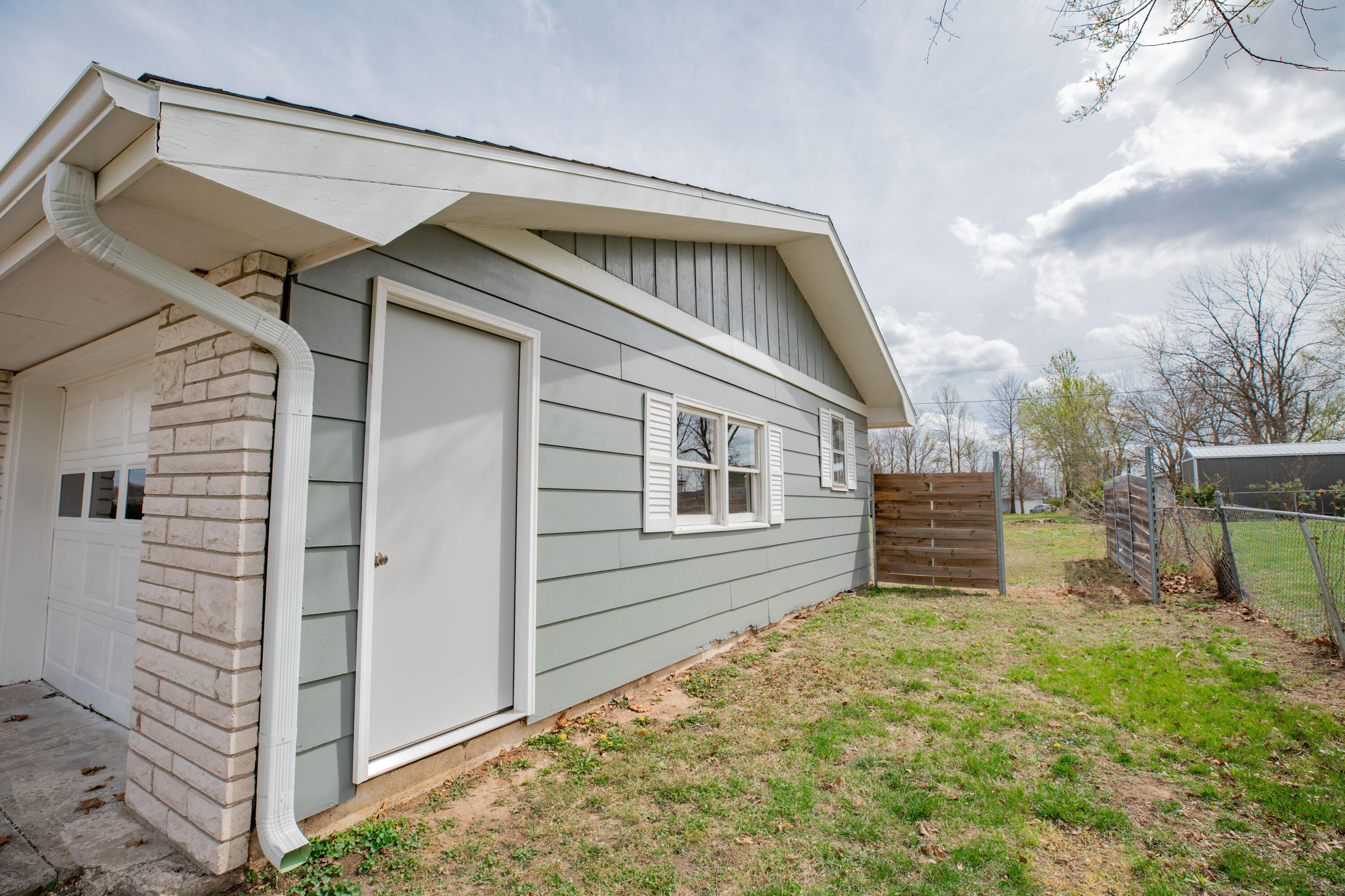 300 West Fairview Street Property Photo 36