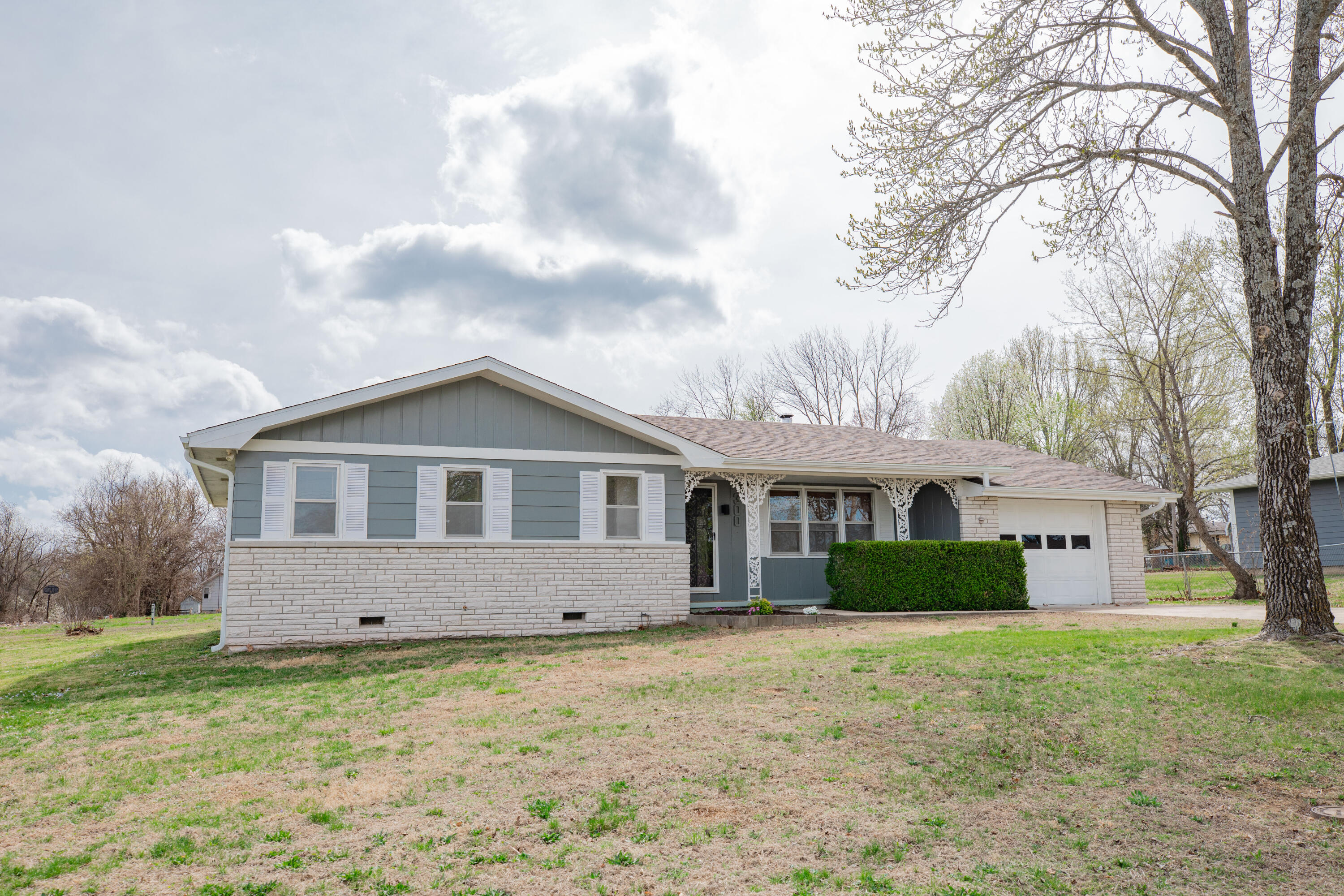 300 West Fairview Street Property Photo 41