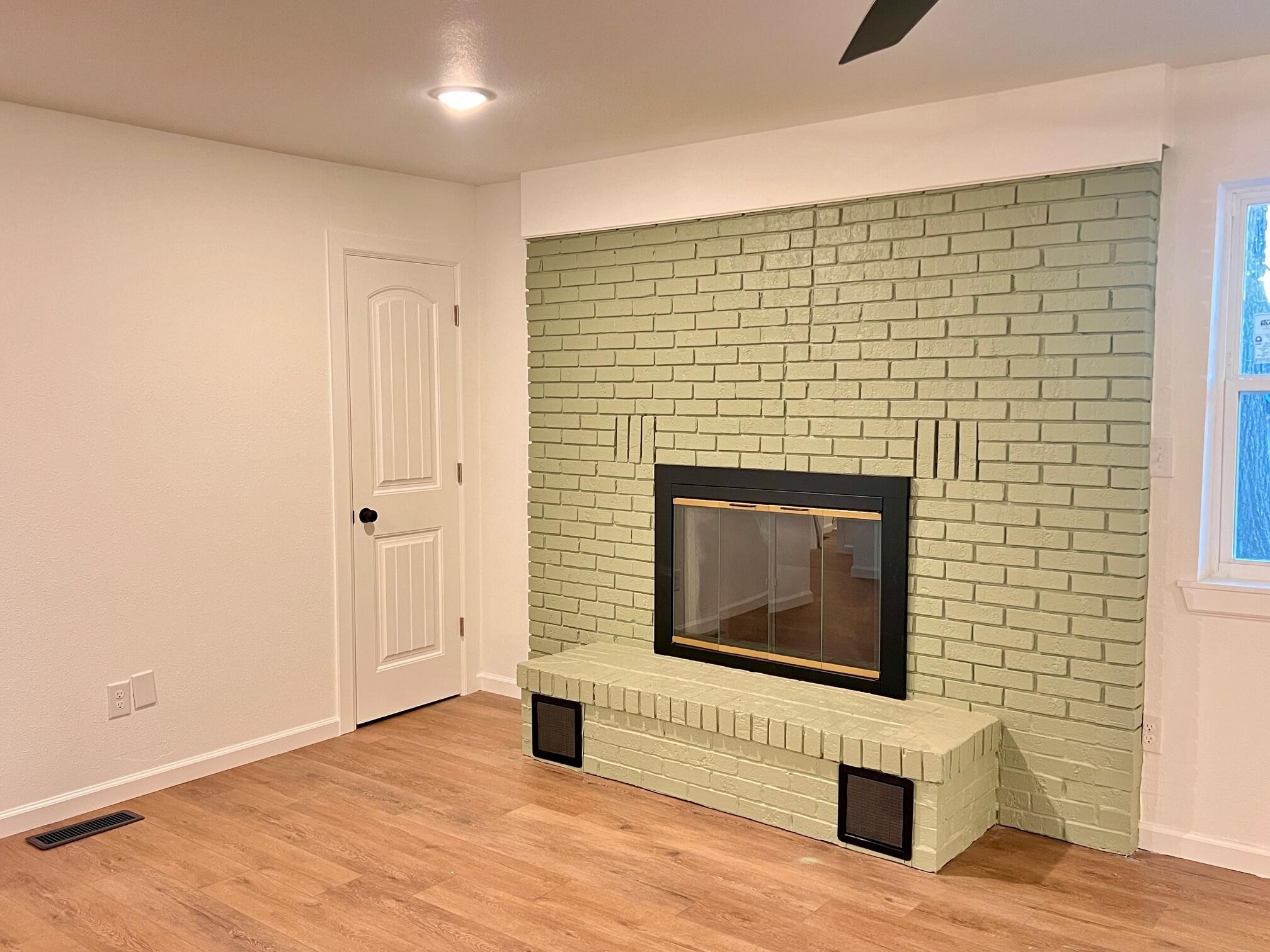 1909 Lael Street Property Photo 4