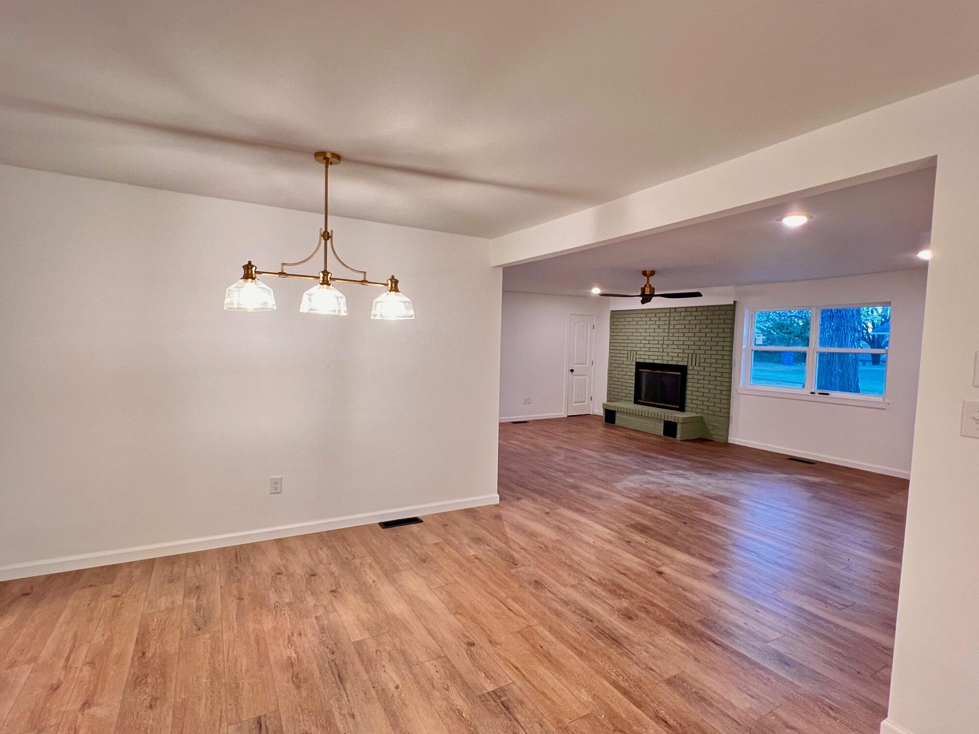 1909 Lael Street Property Photo 6