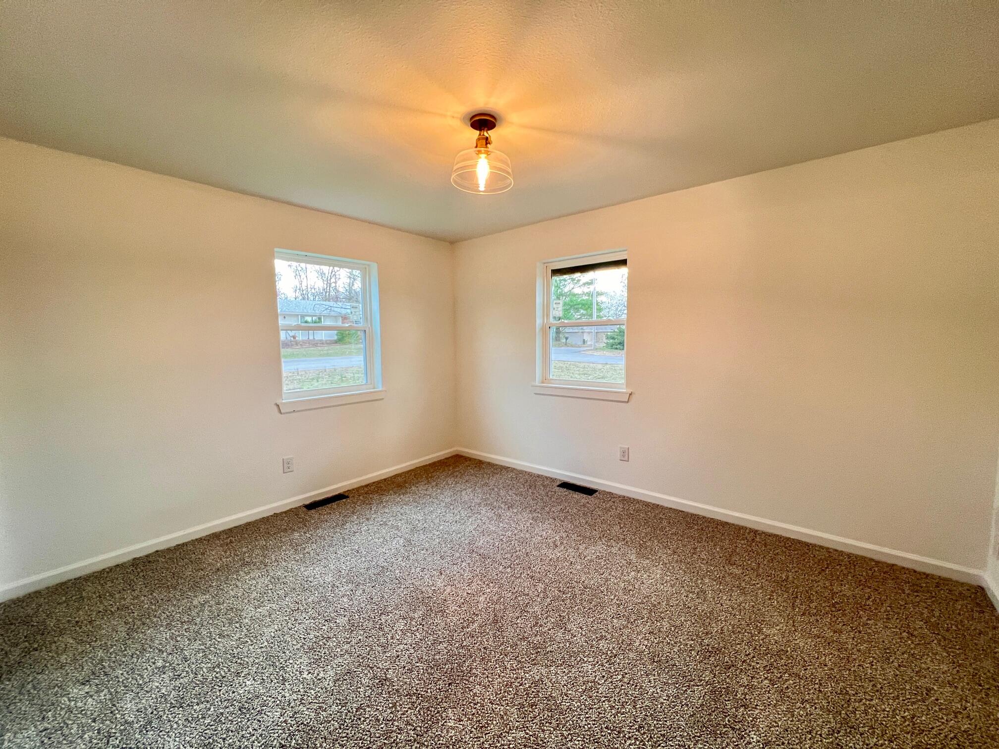 1909 Lael Street Property Photo 14