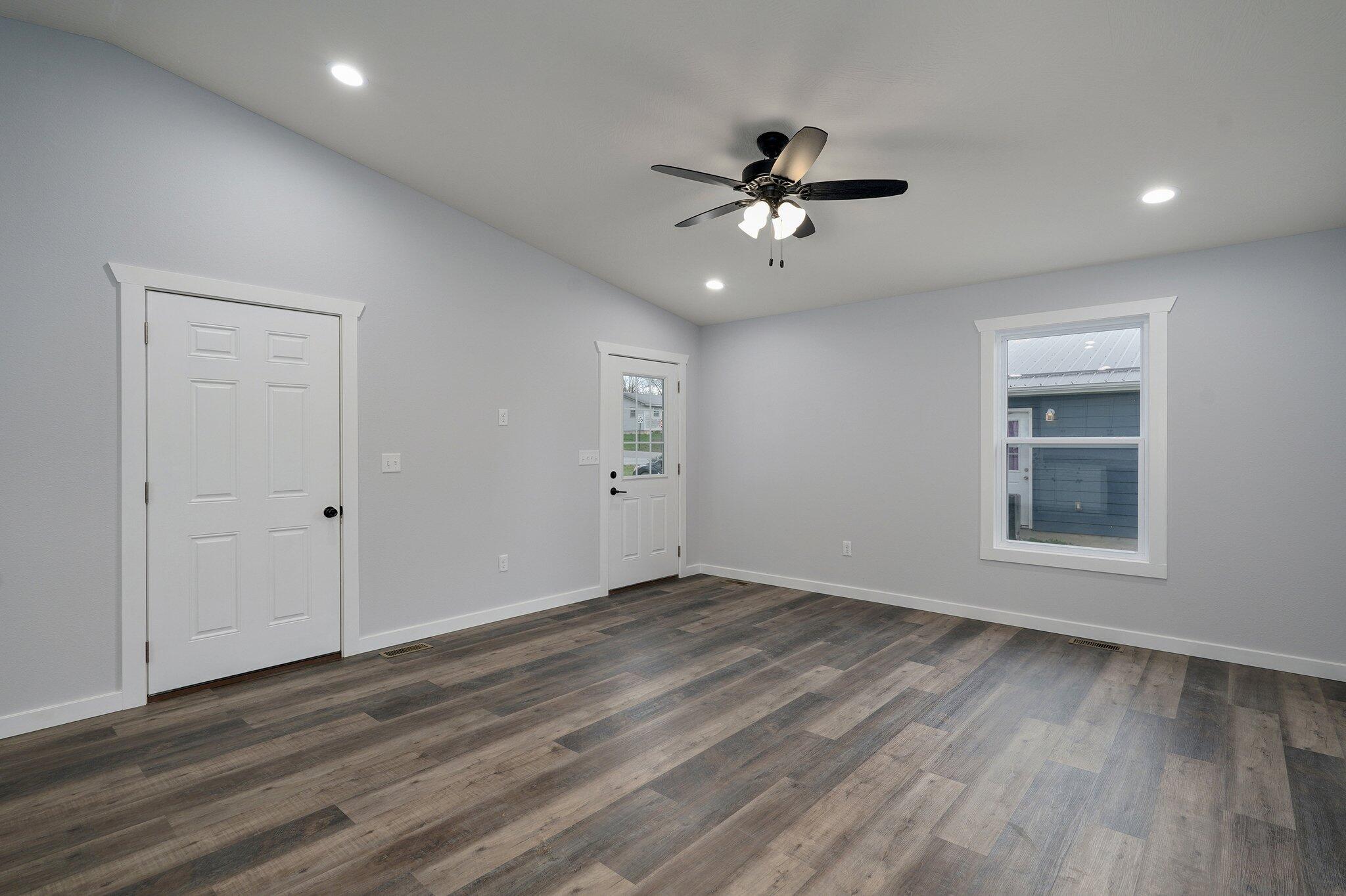 313 West Bedford Street Property Photo 4