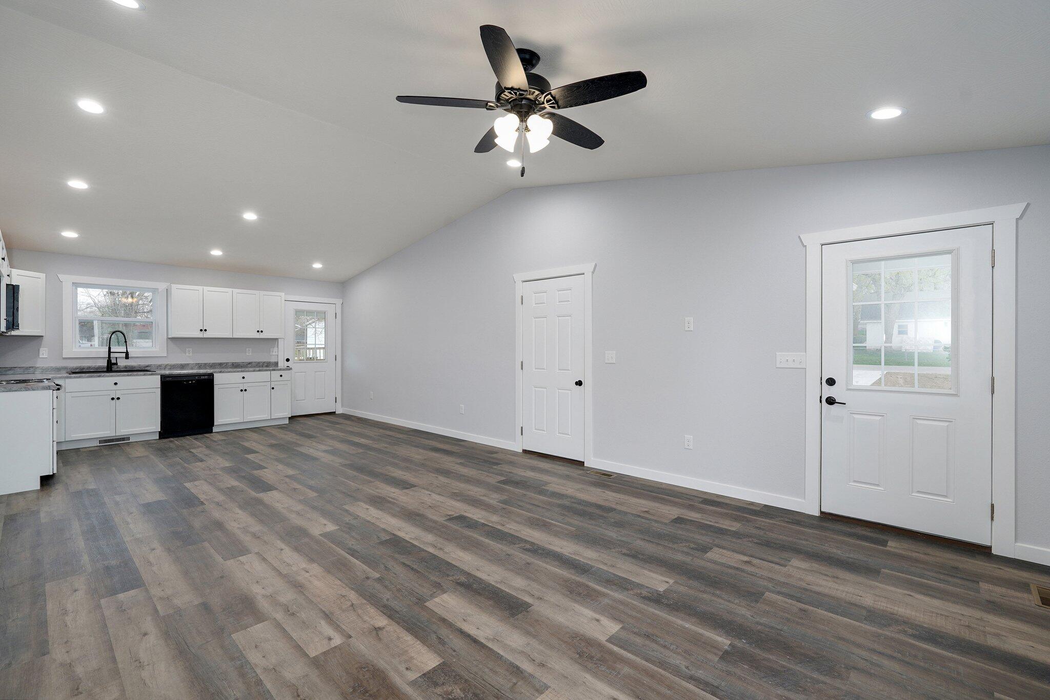 313 West Bedford Street Property Photo 5