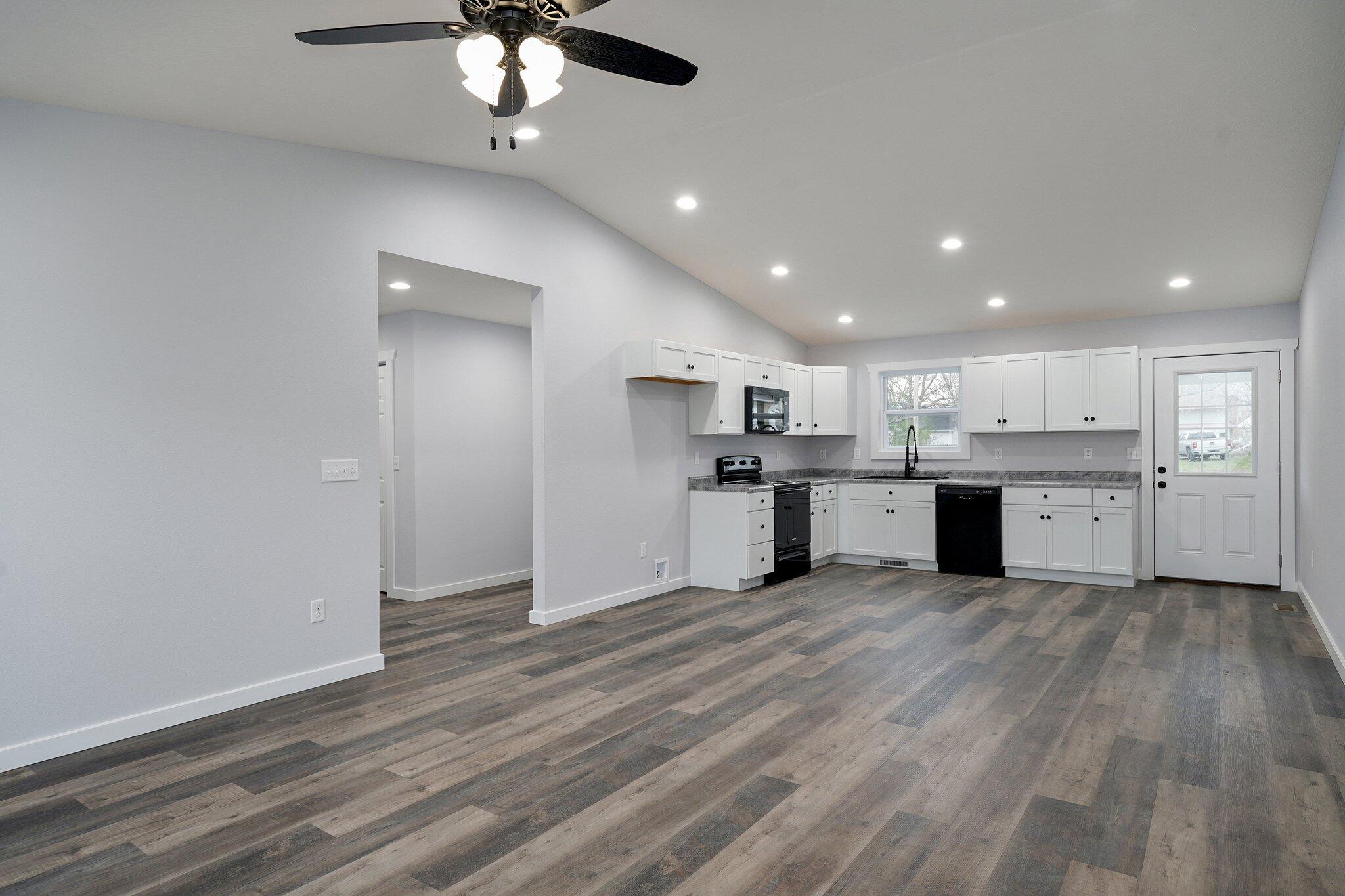 313 West Bedford Street Property Photo 6