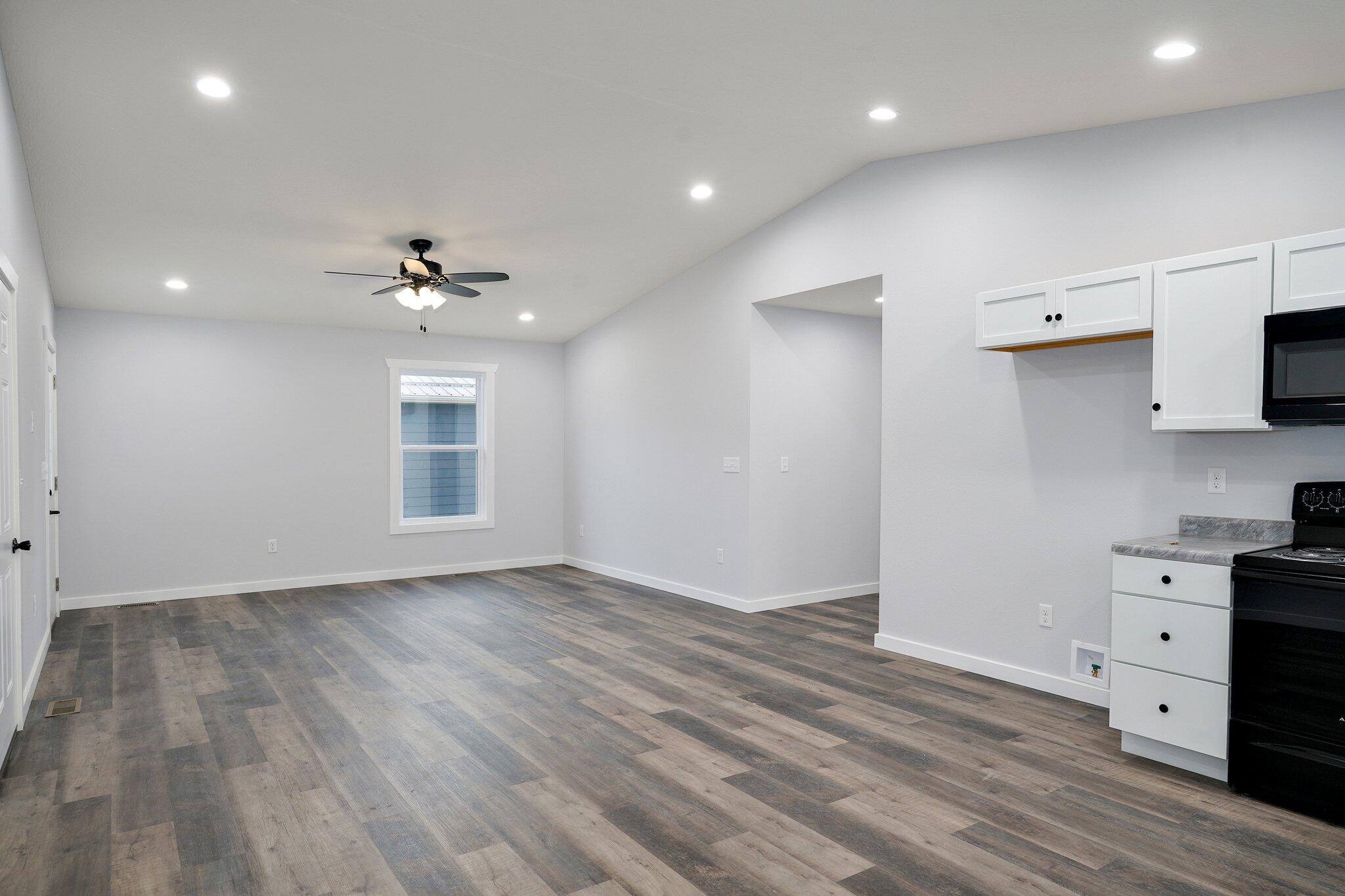 313 West Bedford Street Property Photo 12