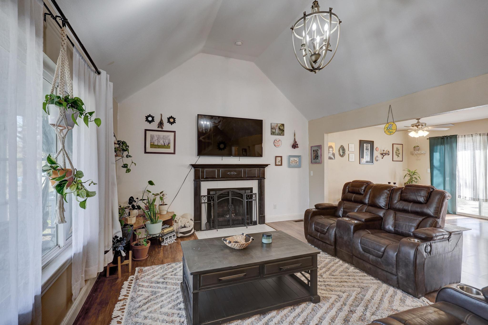 1801 Cash Street Property Photo 2