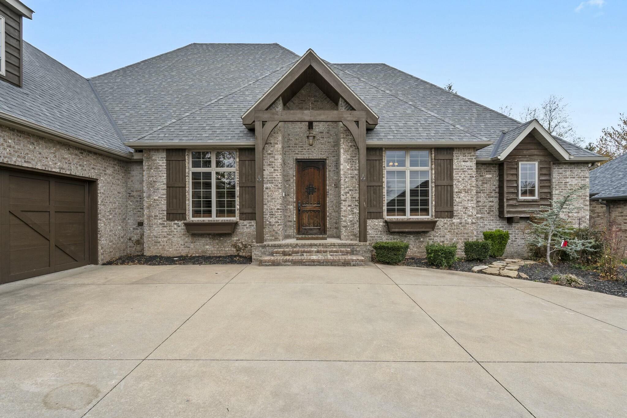 8314 Shinnecock Drive Property Photo 4