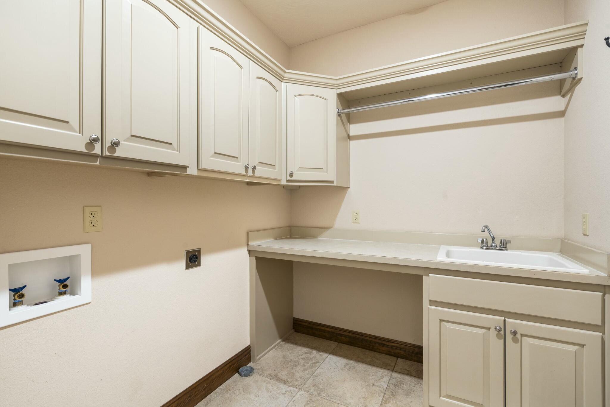 8314 Shinnecock Drive Property Photo 26
