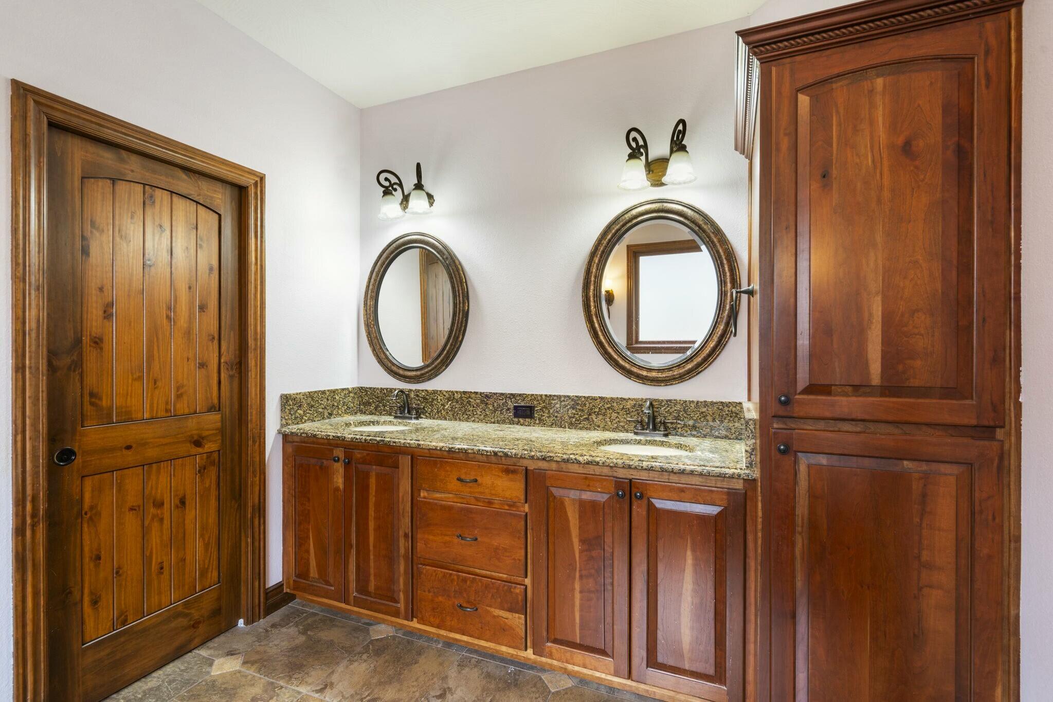 8314 Shinnecock Drive Property Photo 32