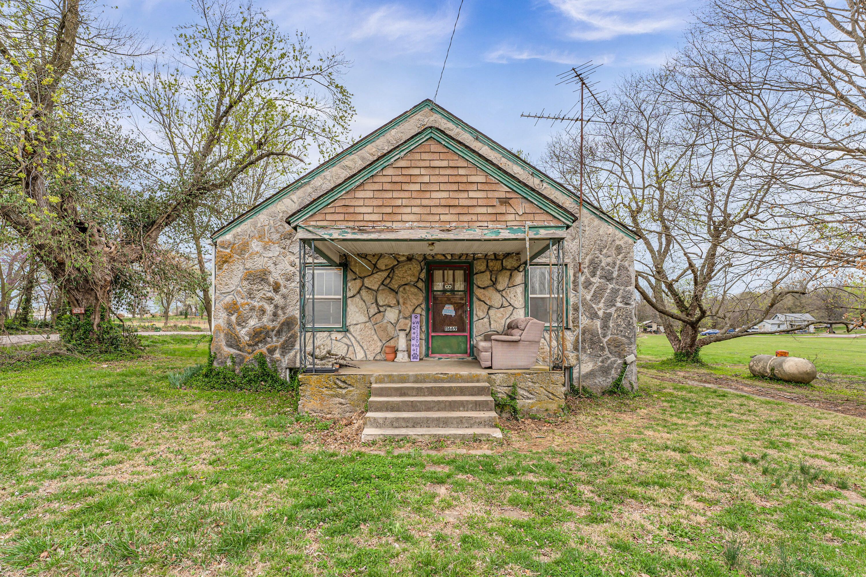 11669 2nd Street Property Photo
