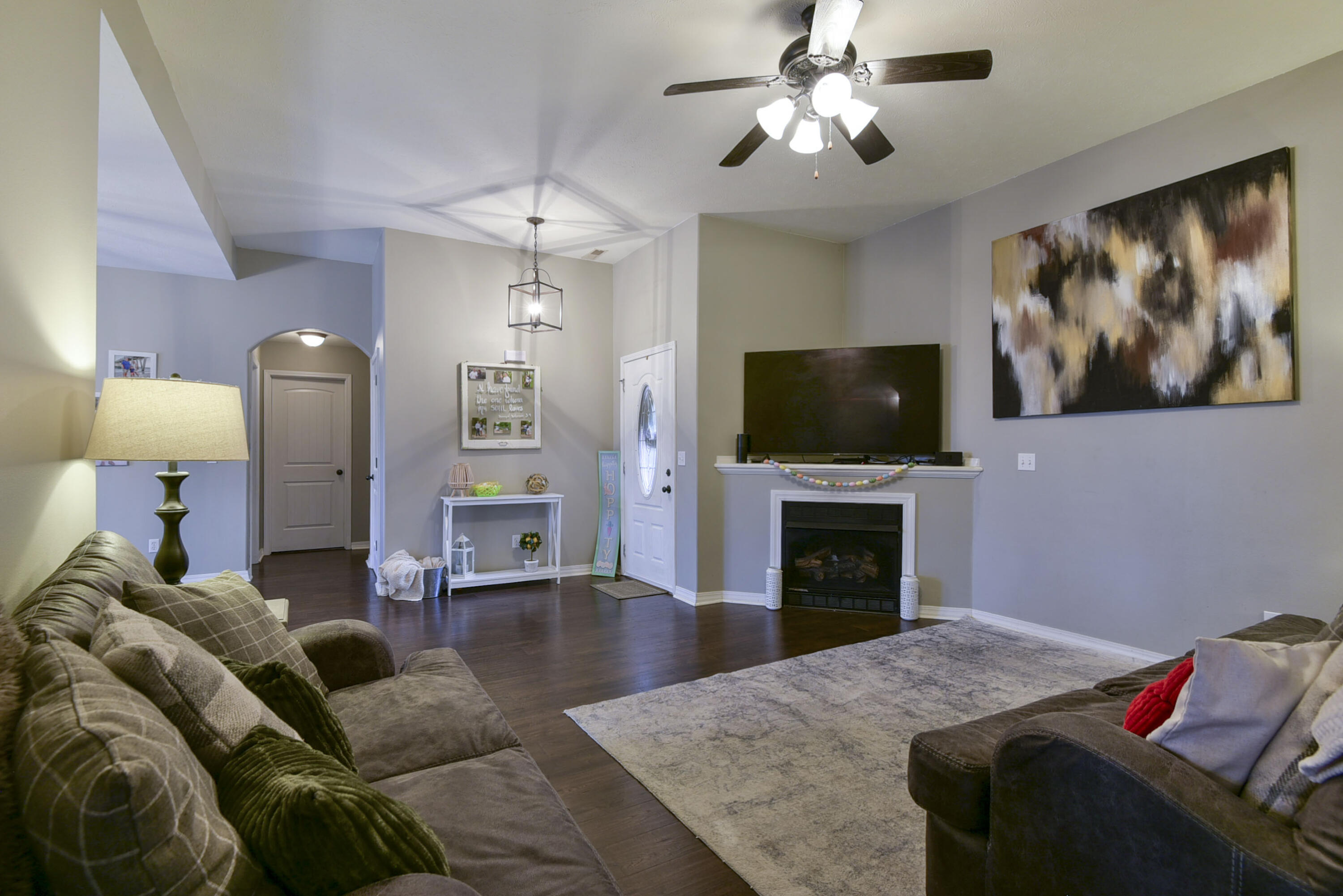 215 Southview Drive Property Photo 8