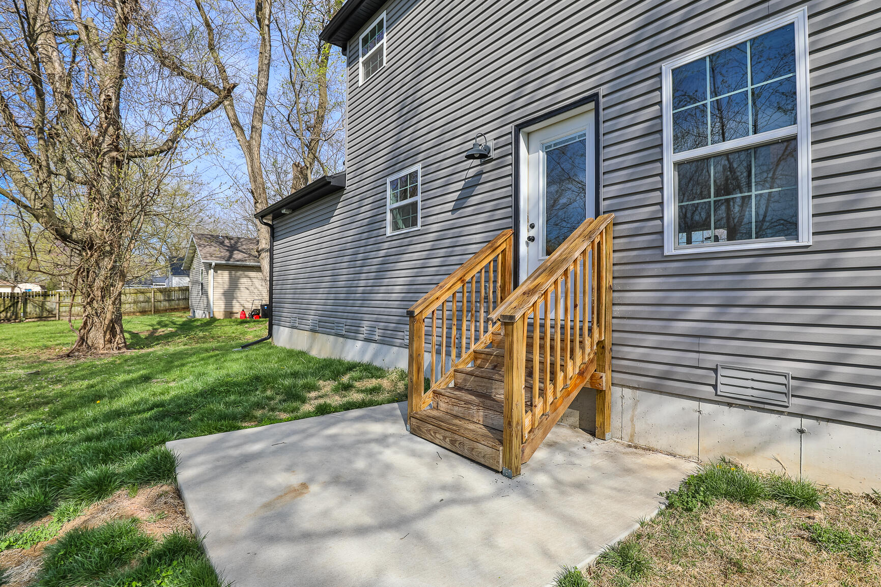 114 West Summit Street Property Photo 28