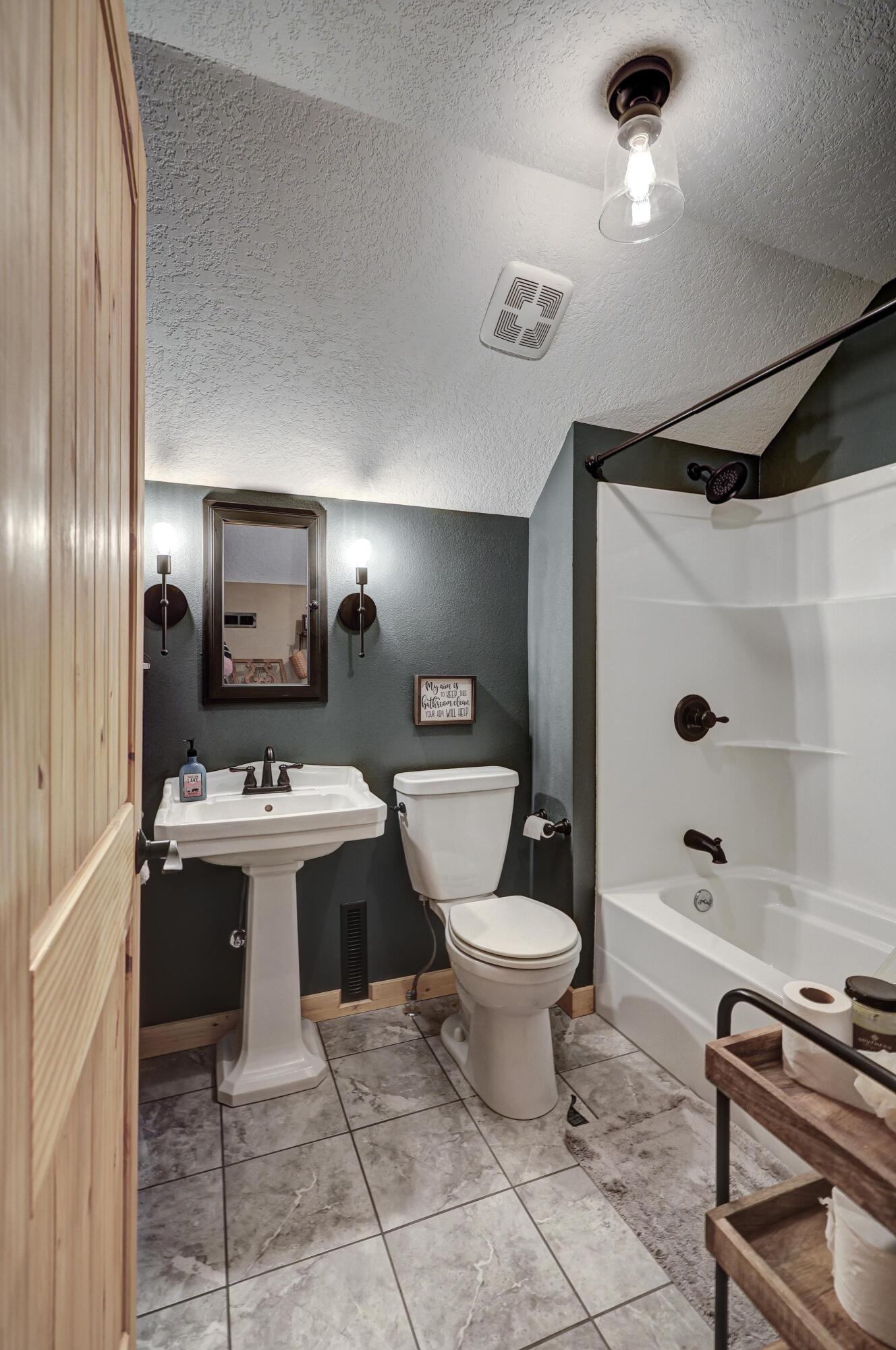 2032 Alison Street Property Photo 43