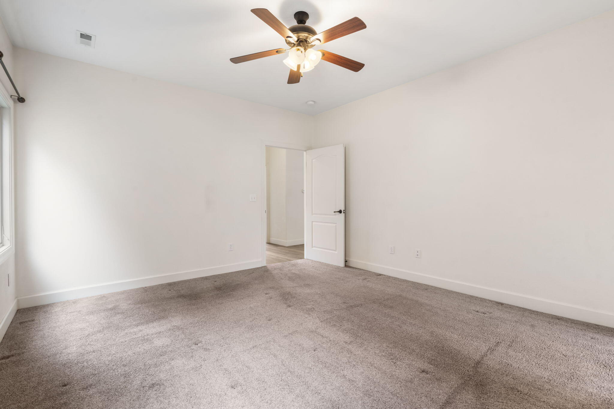 126 Lakehills Drive Property Photo 19