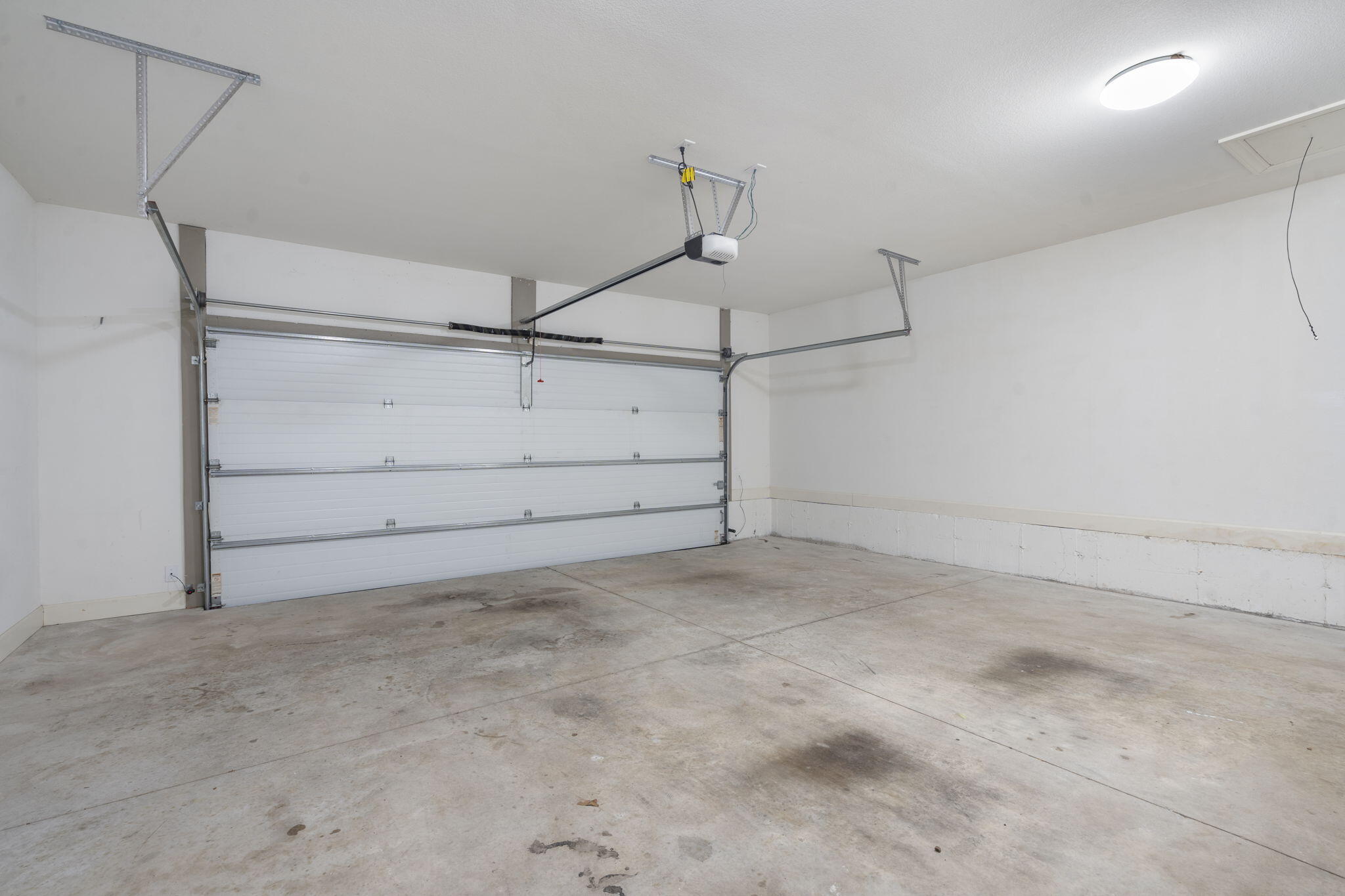 126 Lakehills Drive Property Photo 25