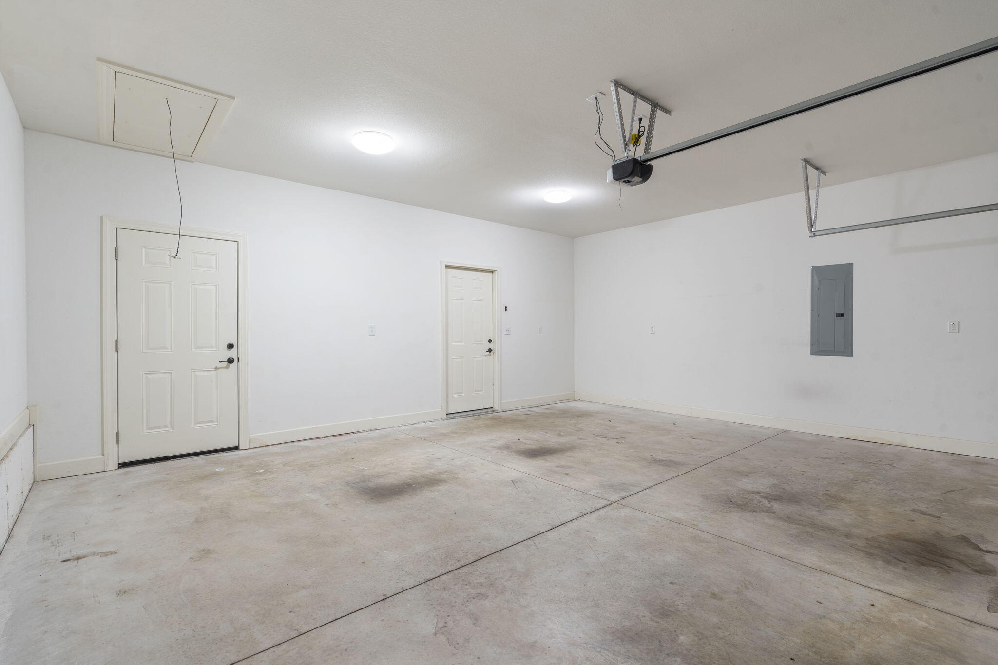 126 Lakehills Drive Property Photo 26