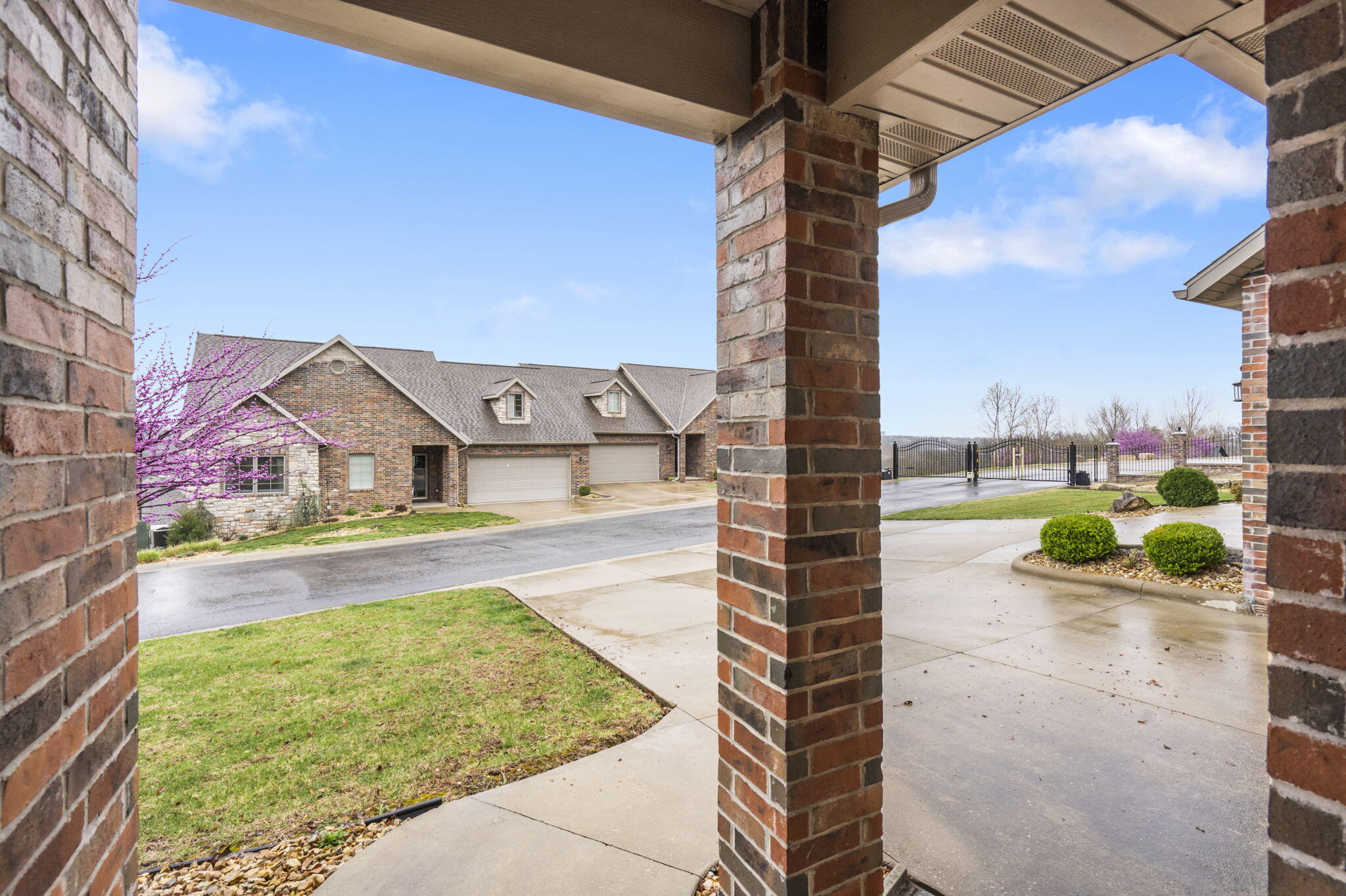 126 Lakehills Drive Property Photo 30