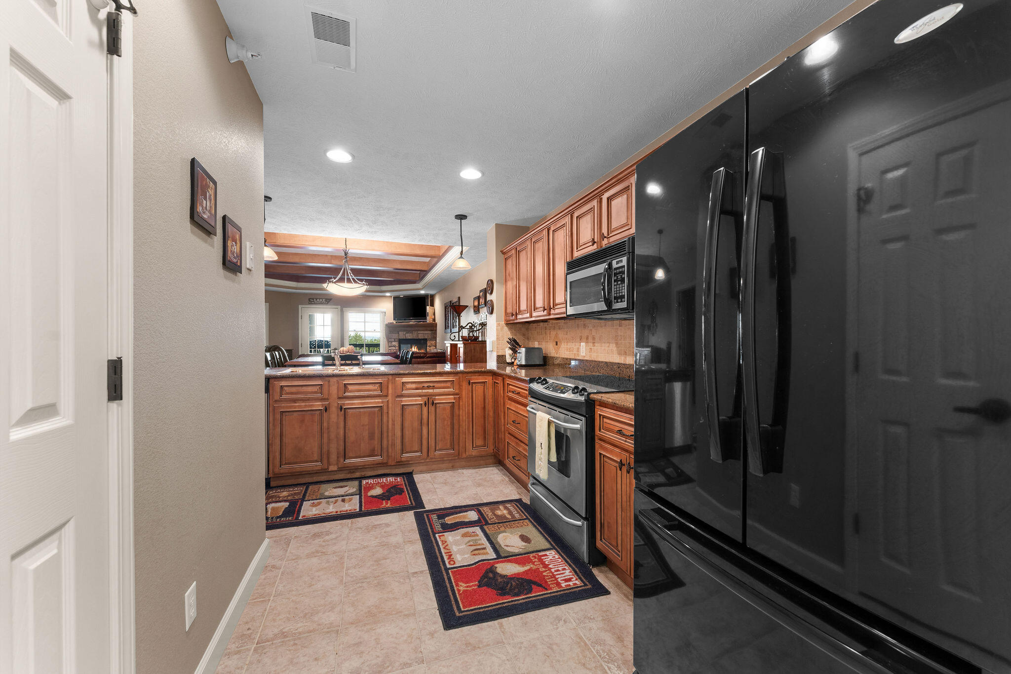 250 Lakewood Drive Property Photo 8