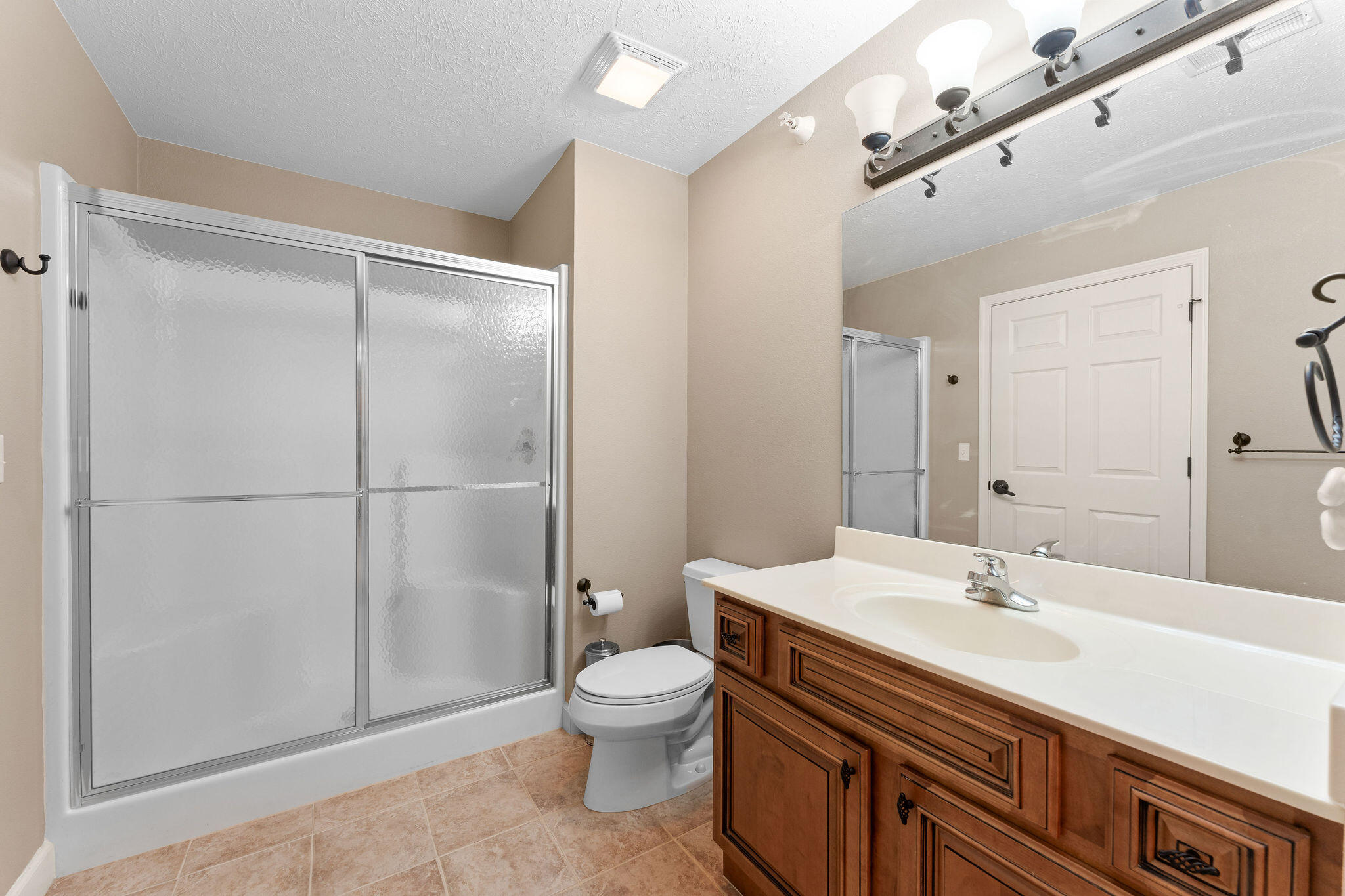 250 Lakewood Drive Property Photo 24