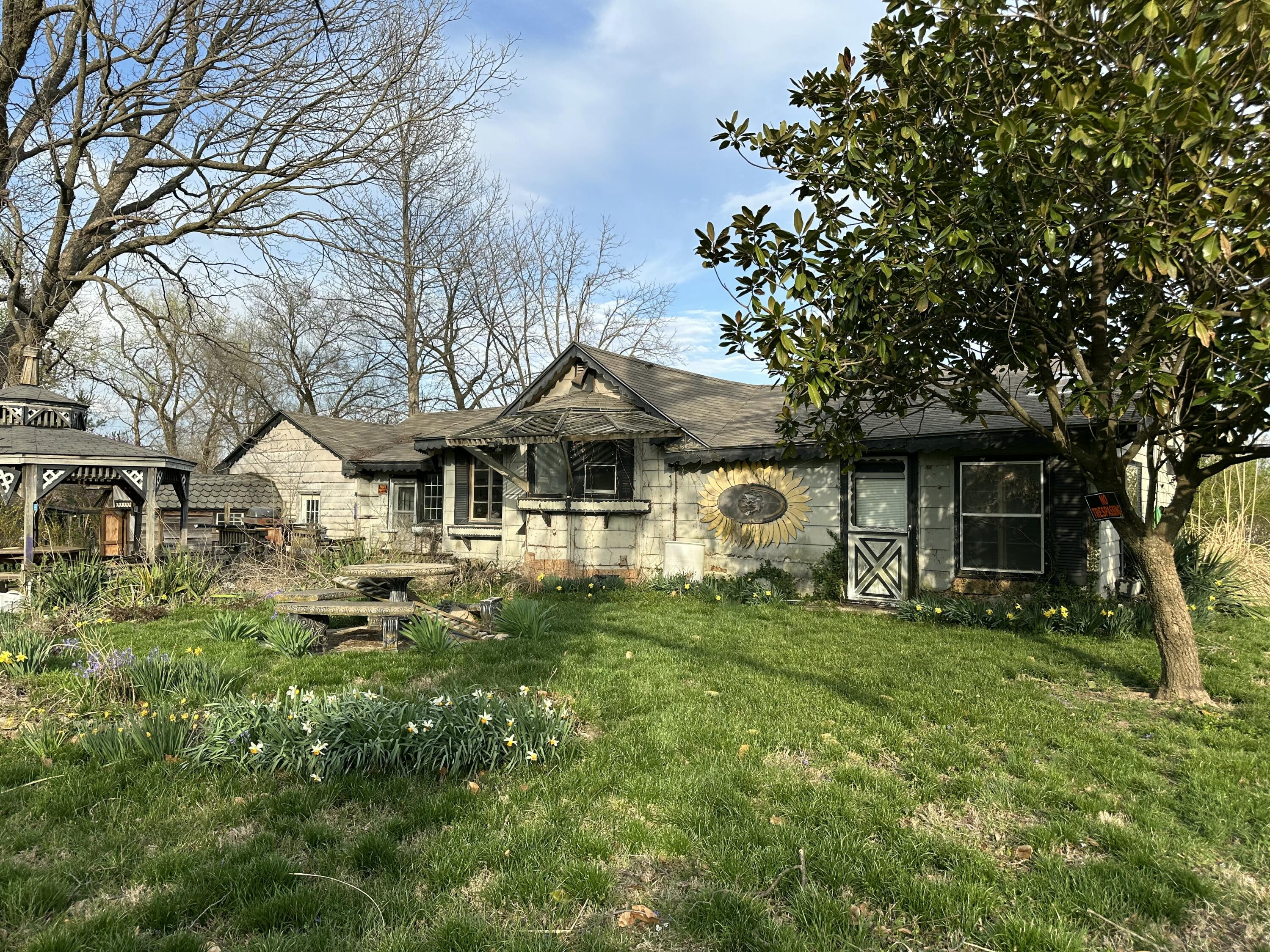 2853 North York Avenue Property Photo 5