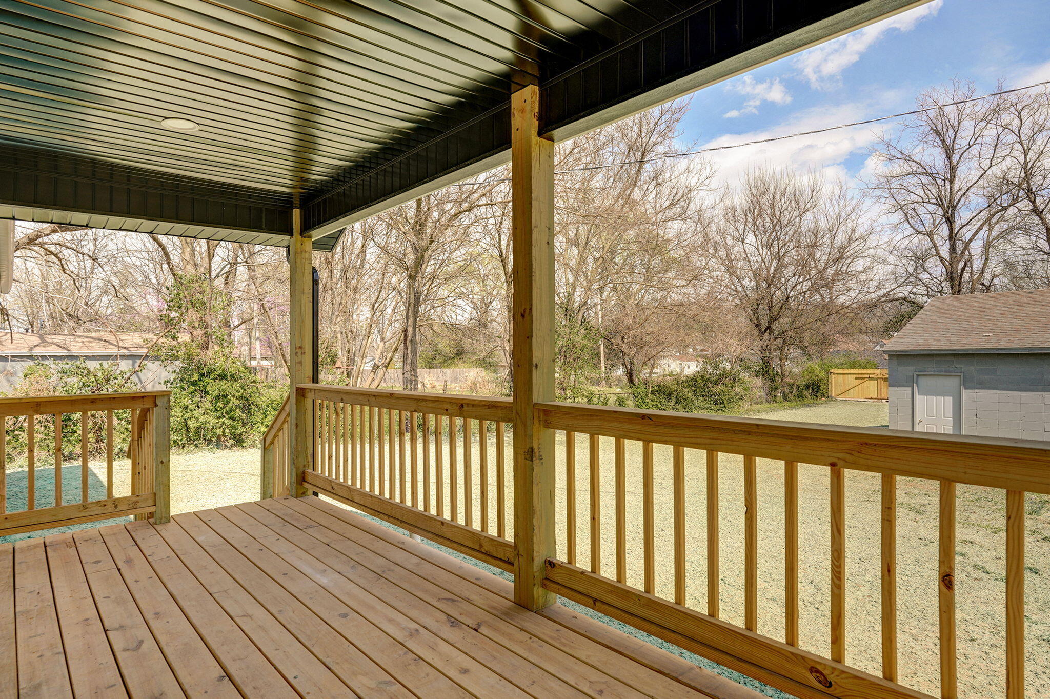 2016 North Benton Avenue Property Photo 17