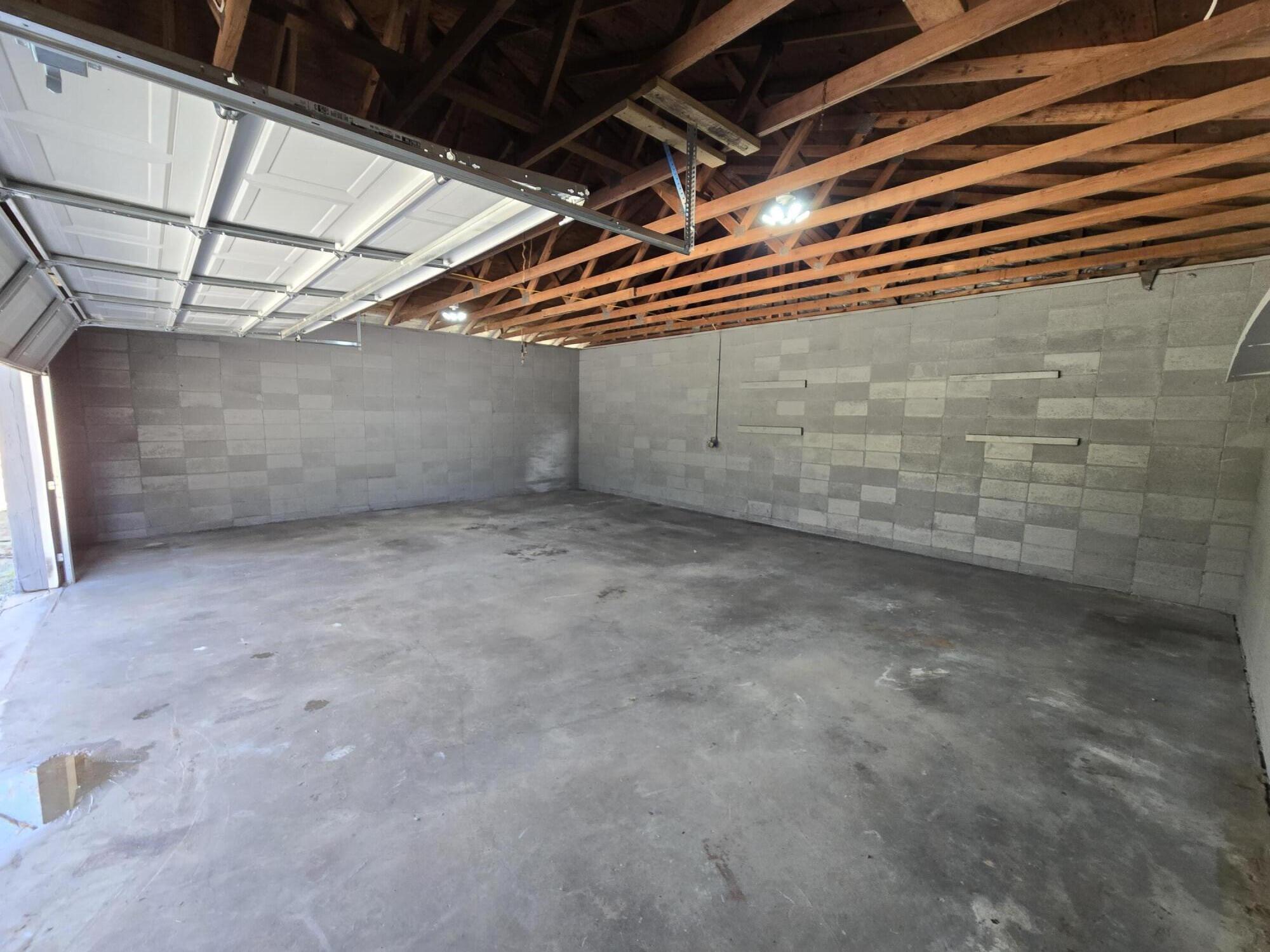 2016 North Benton Avenue Property Photo 20