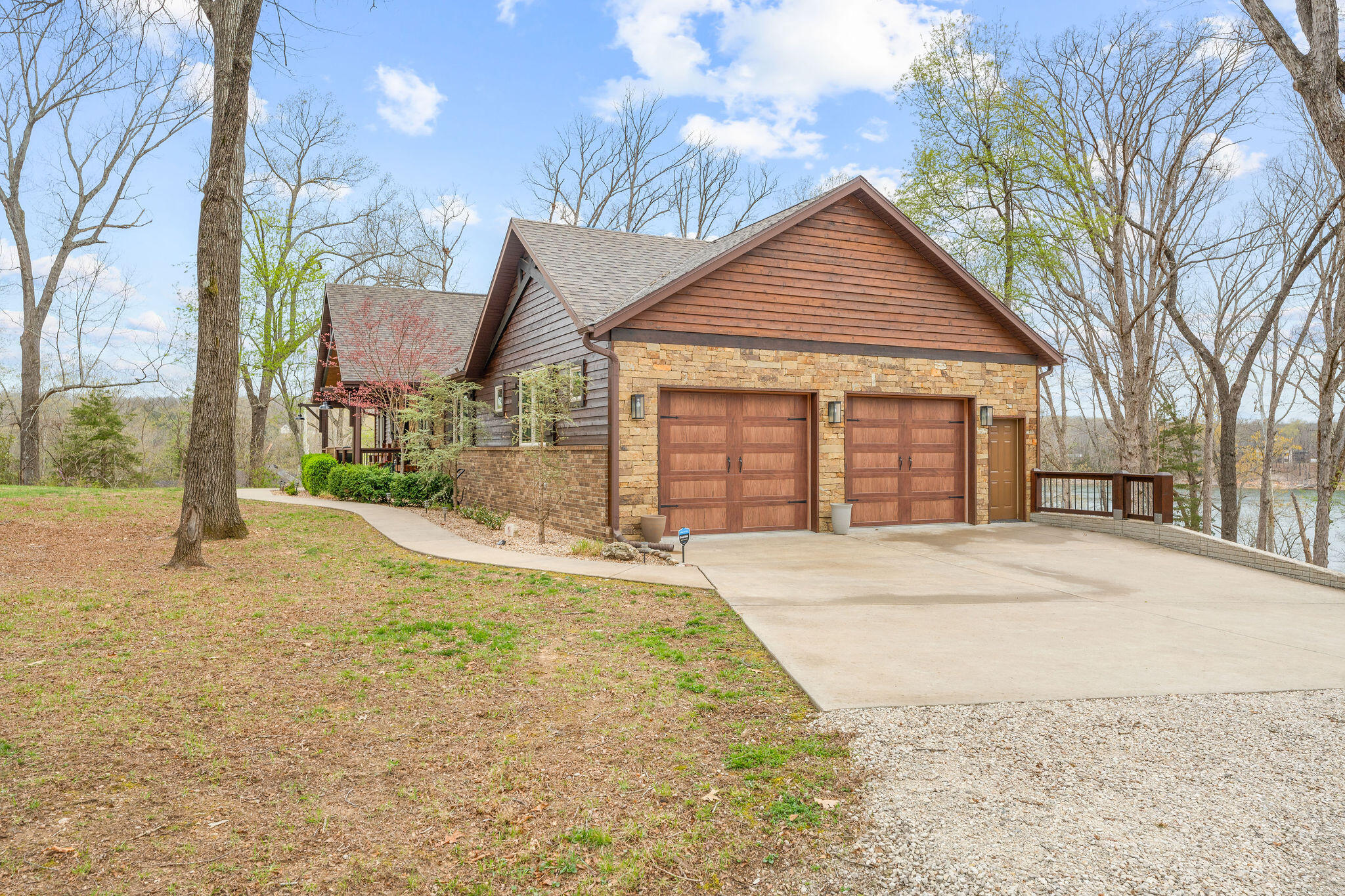 24347 Green Shores Drive Property Photo 5