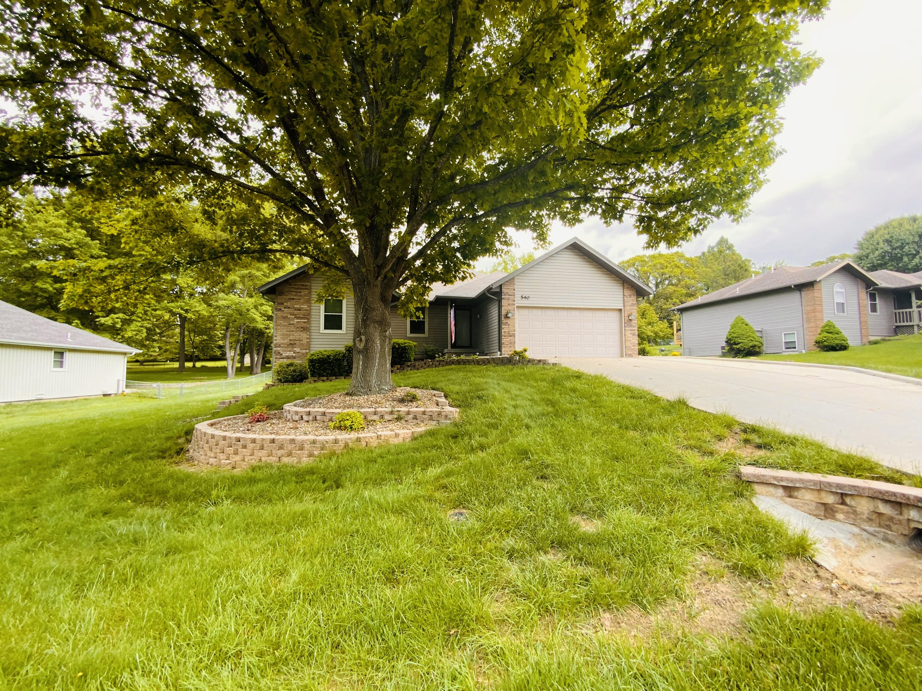 540 South Hickory Drive Property Photo 3