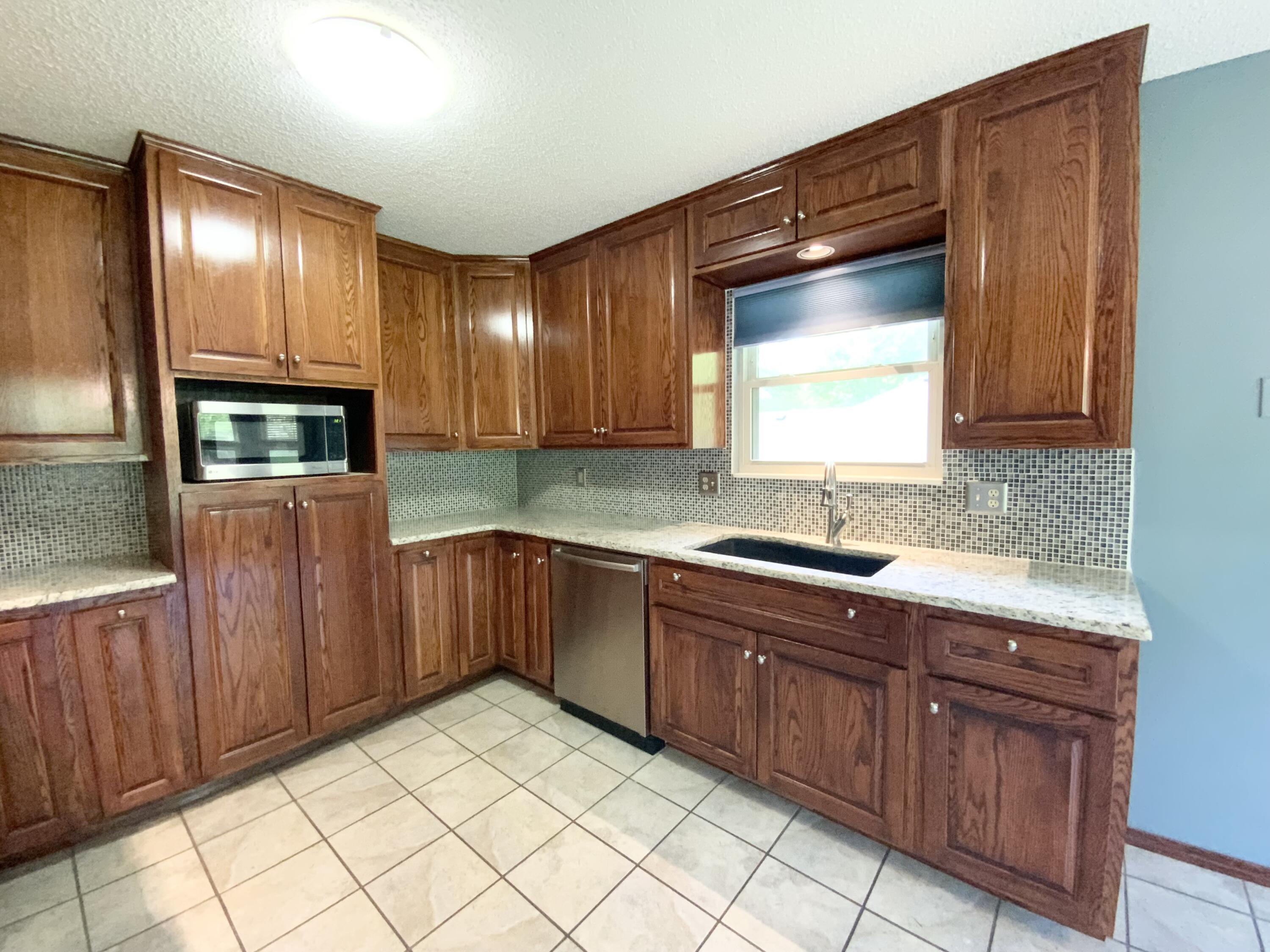 540 South Hickory Drive Property Photo 7
