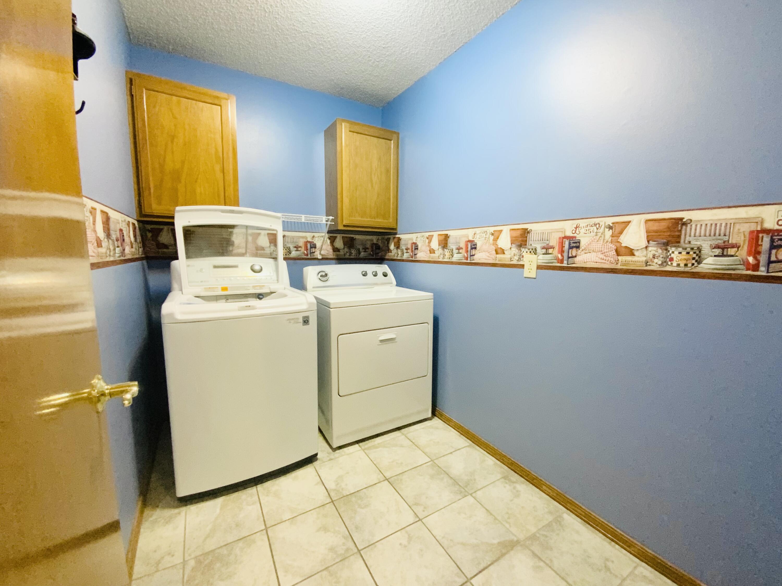 540 South Hickory Drive Property Photo 32