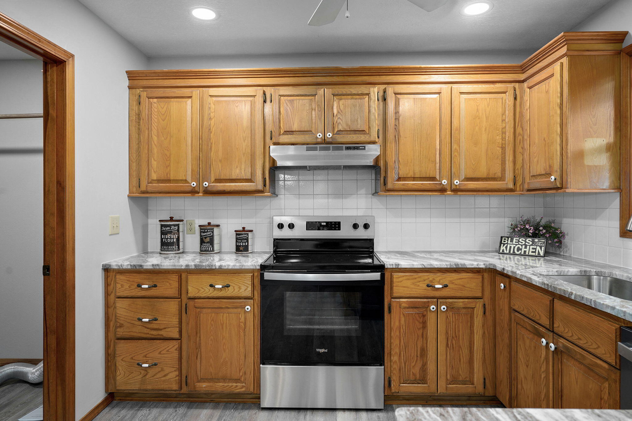 3383 Primrose Property Photo 11