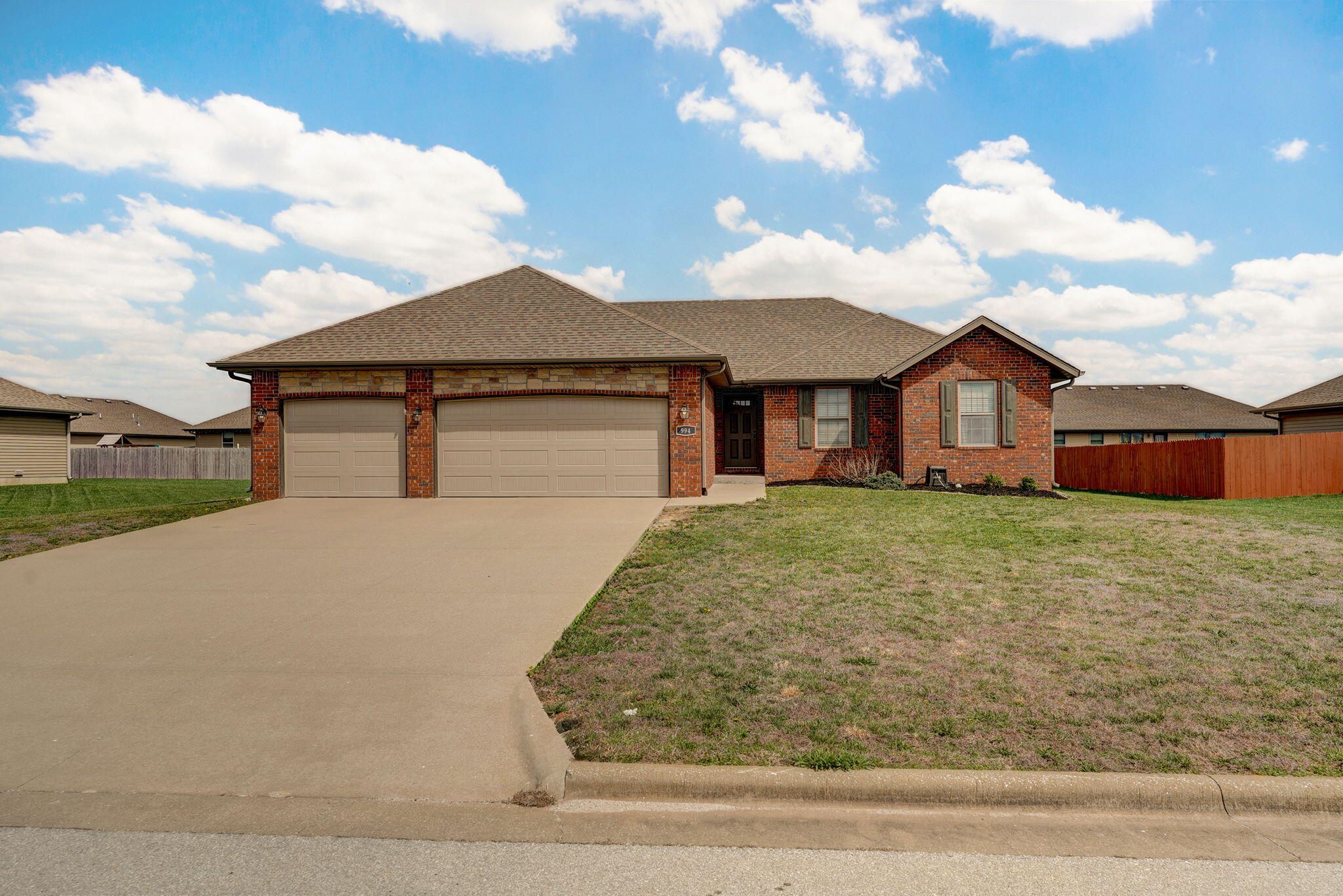 994 Congress Drive Property Photo 1
