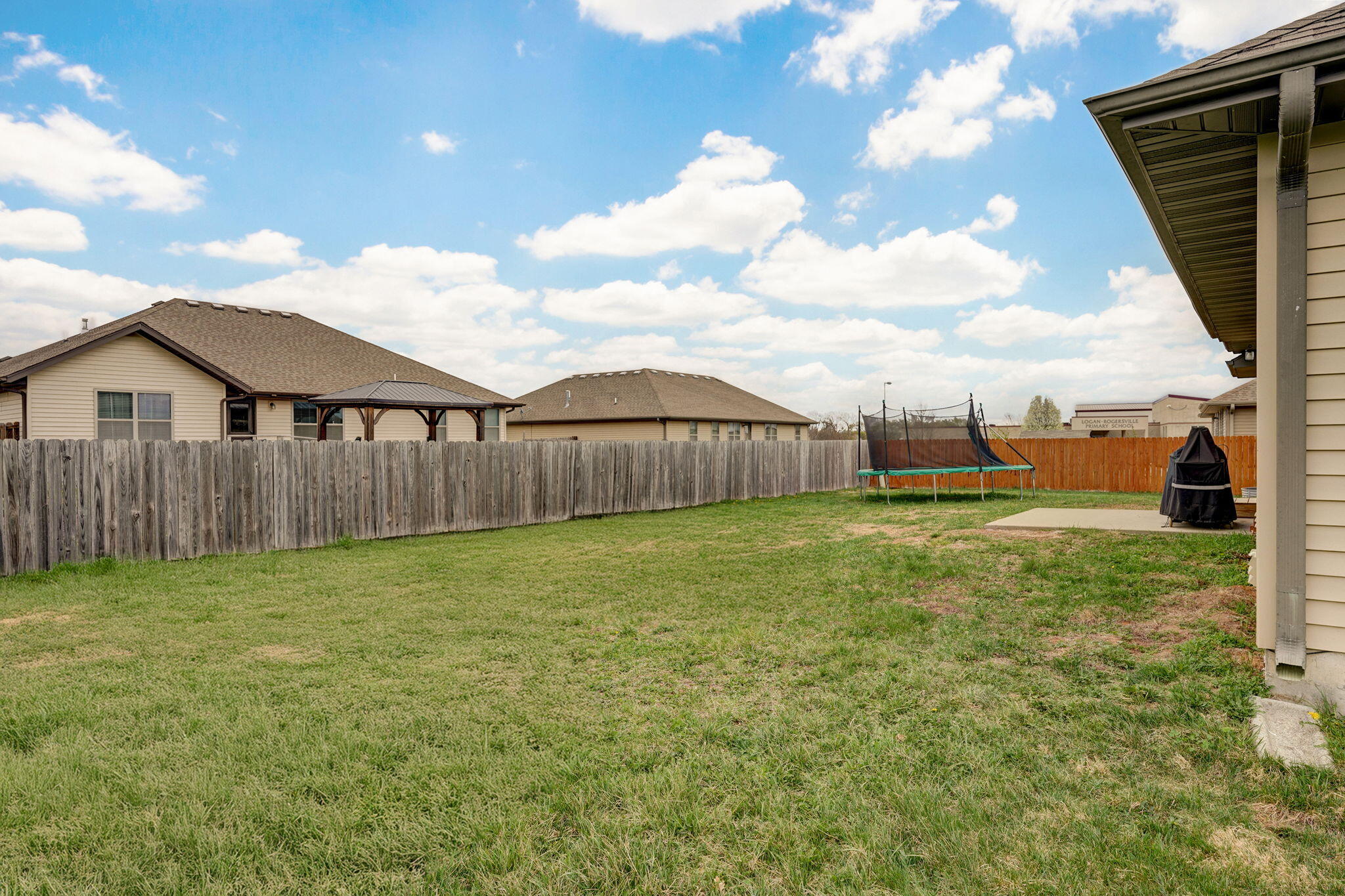 994 Congress Drive Property Photo 26